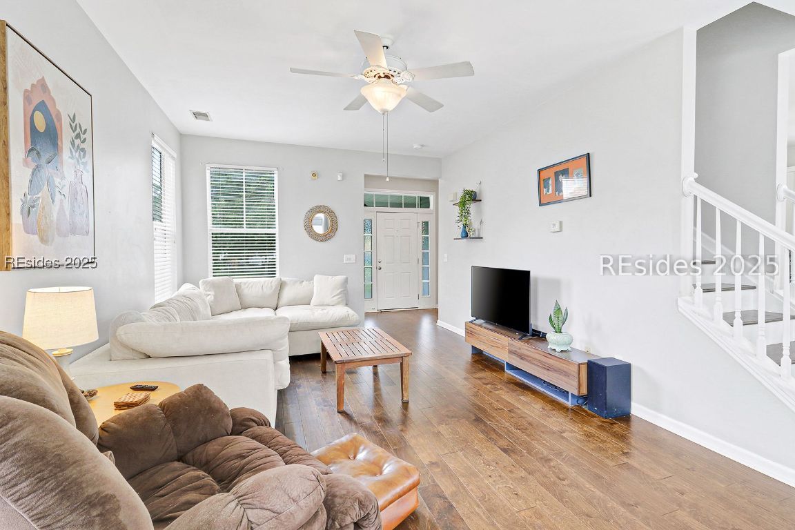 37 4th Avenue