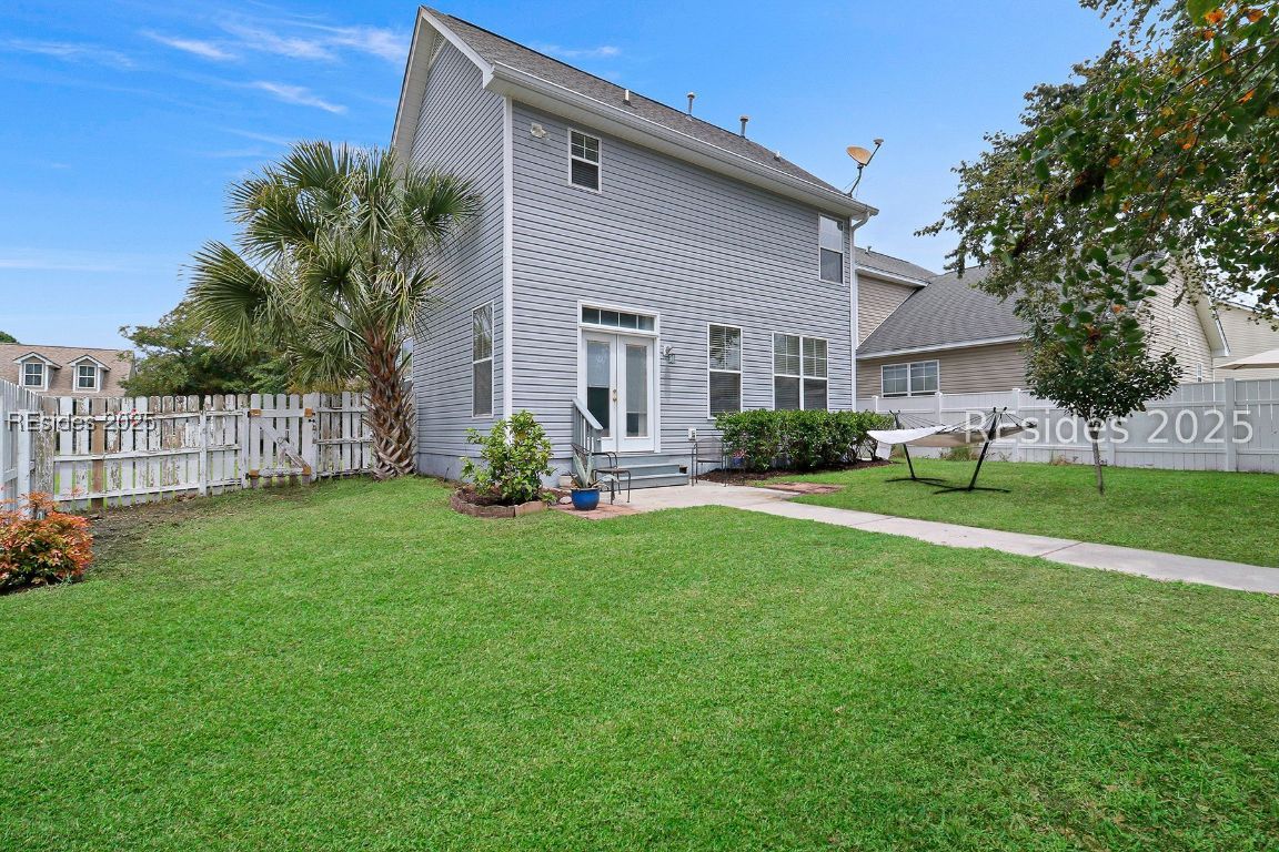 37 4th Avenue