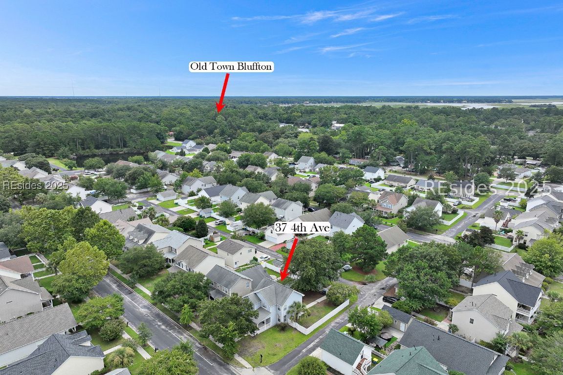 37 4th Avenue