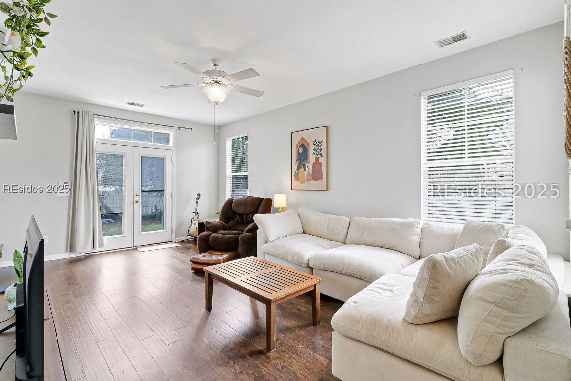 37 4th Avenue