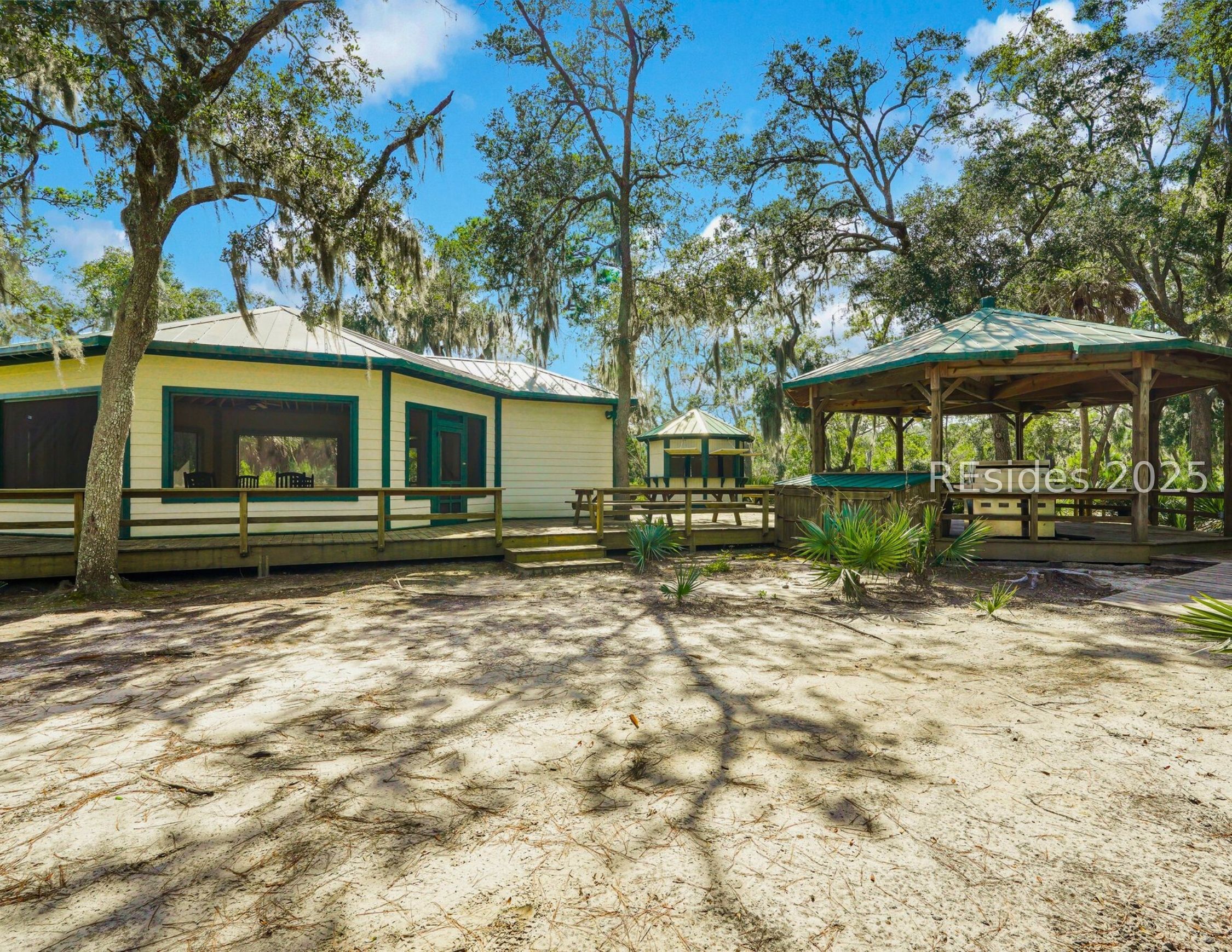101 Barnaby Bluff