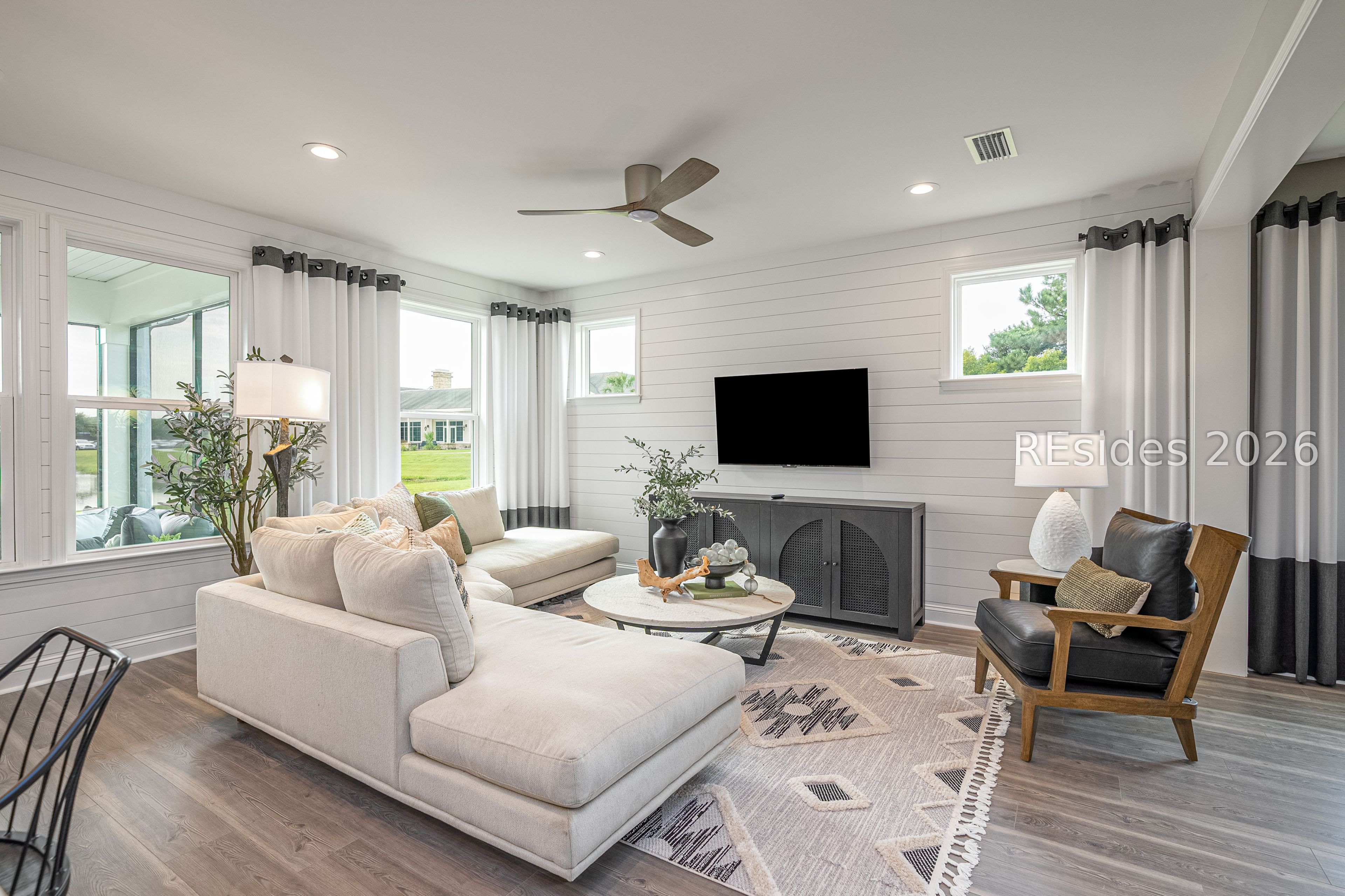408 Walleye Boulevard