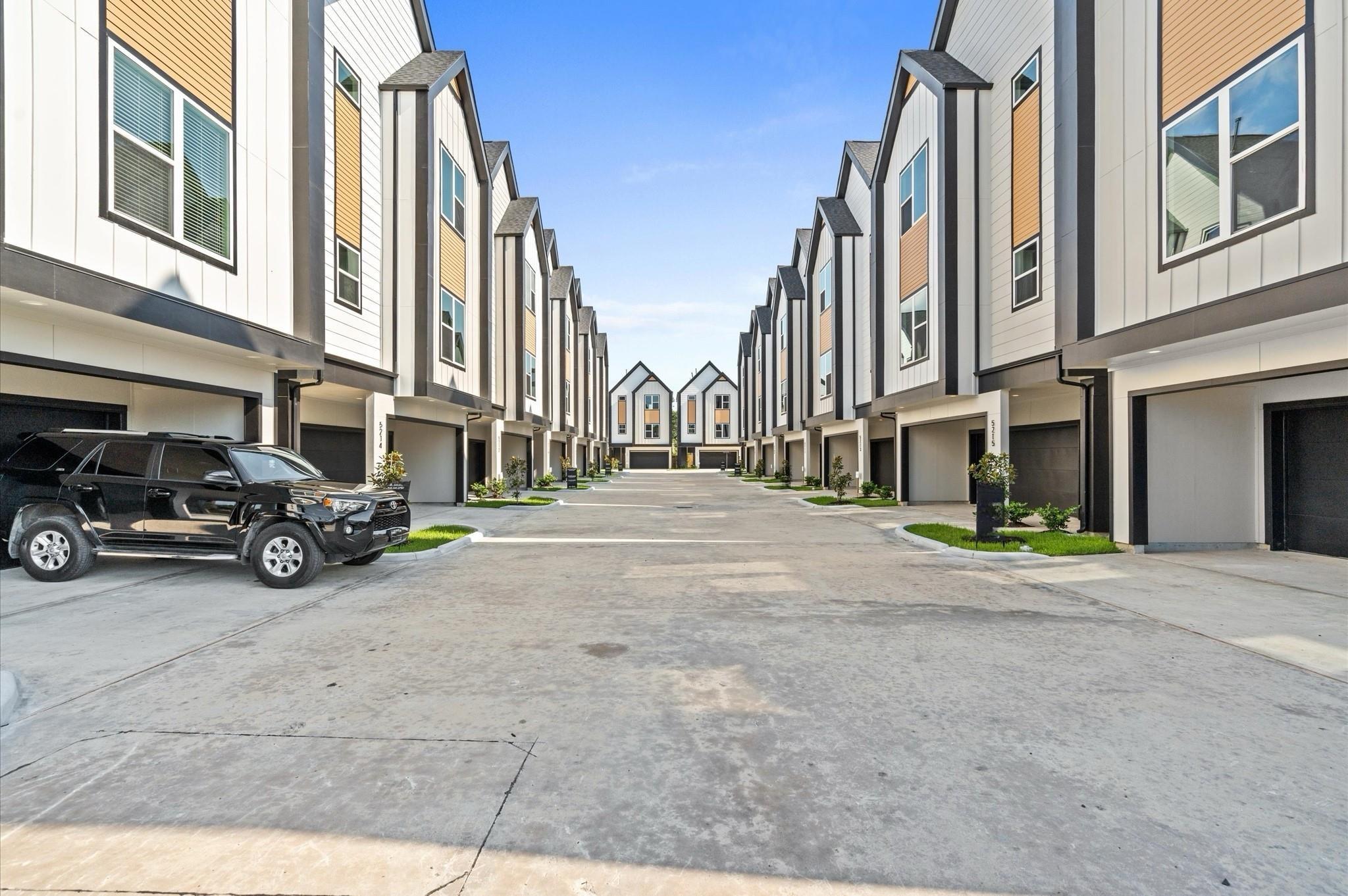 5211 Green Pine Tree Drive