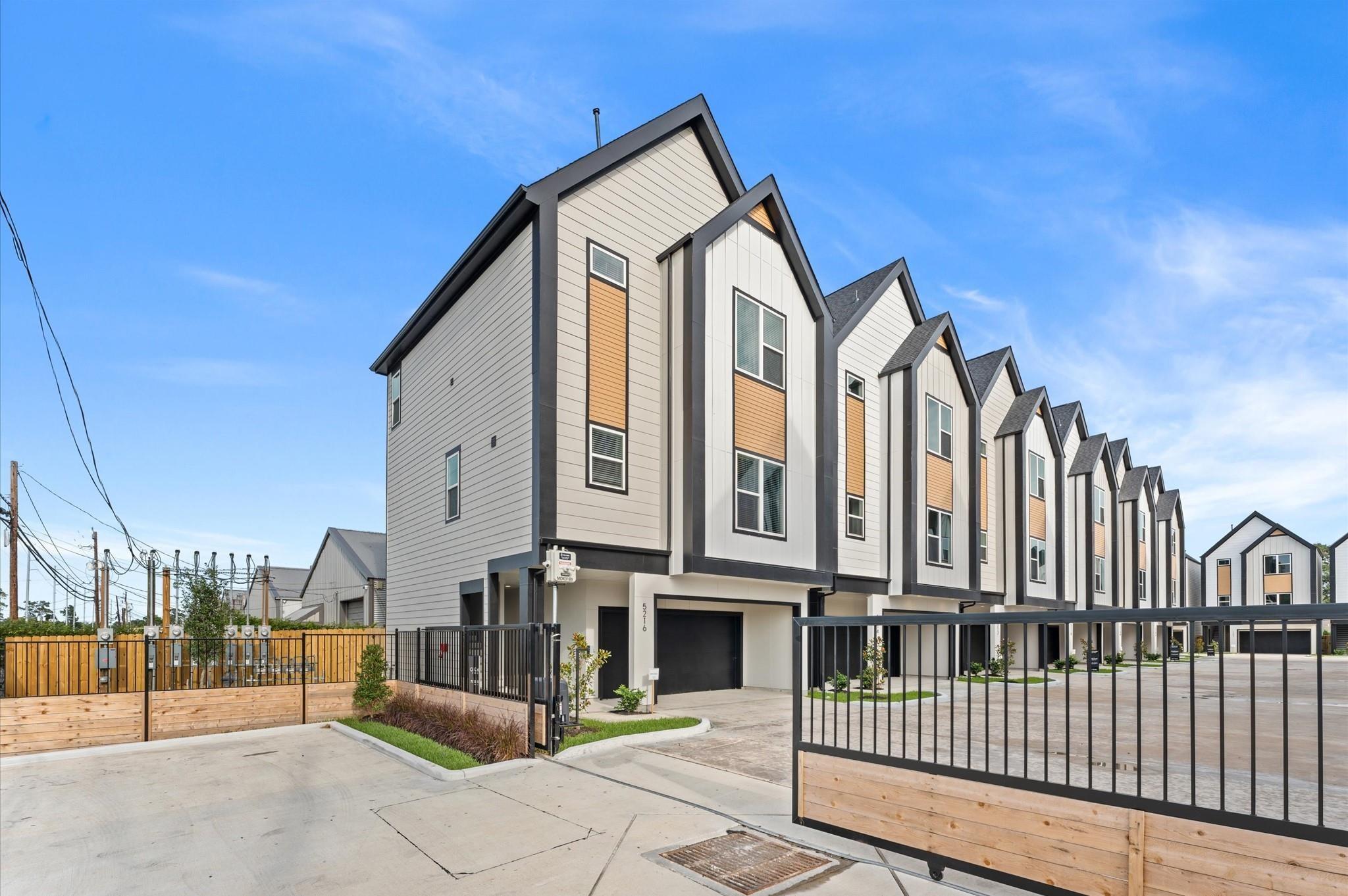 5211 Green Pine Tree Drive