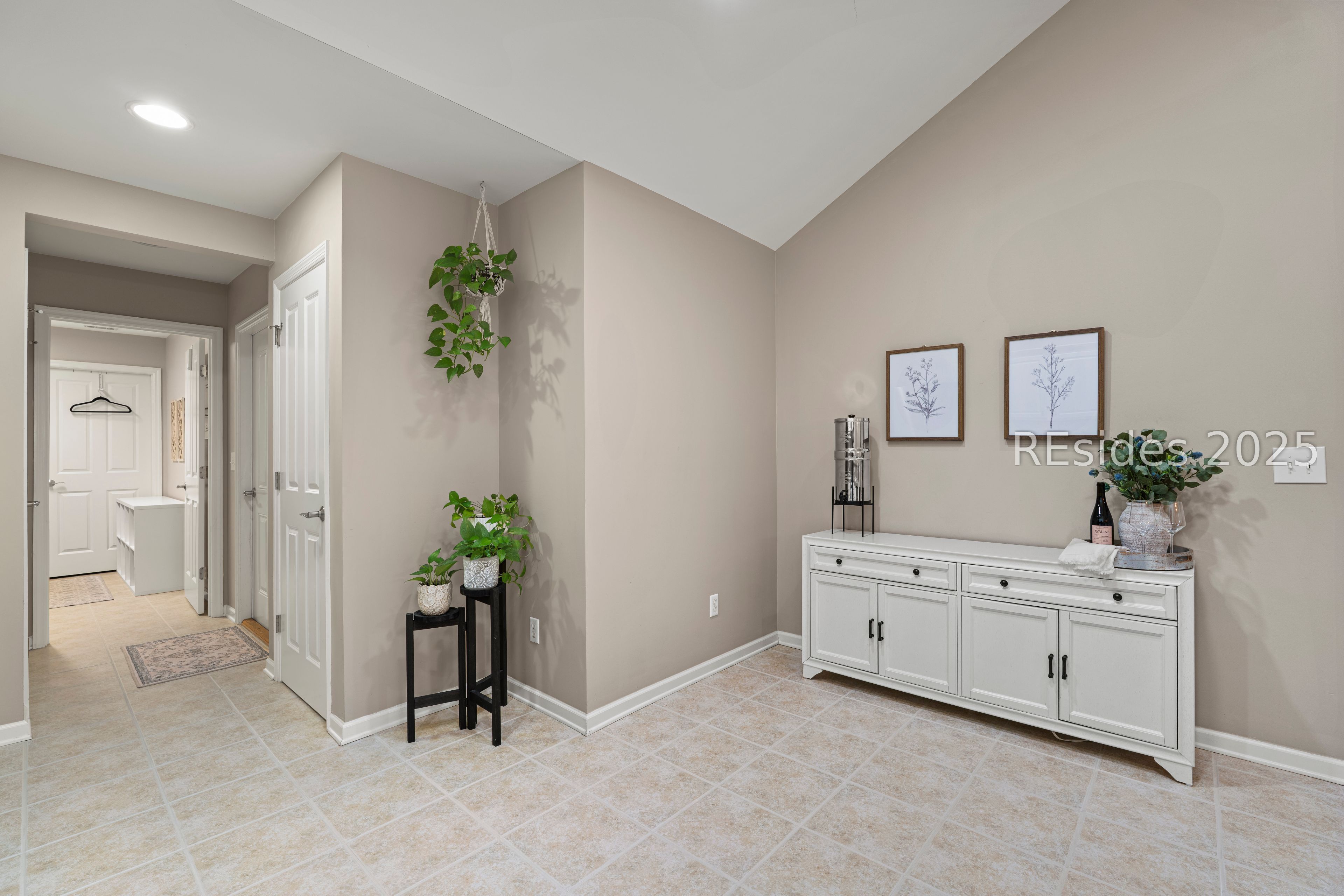 1890 Abbey Glen Way Unit: 1890