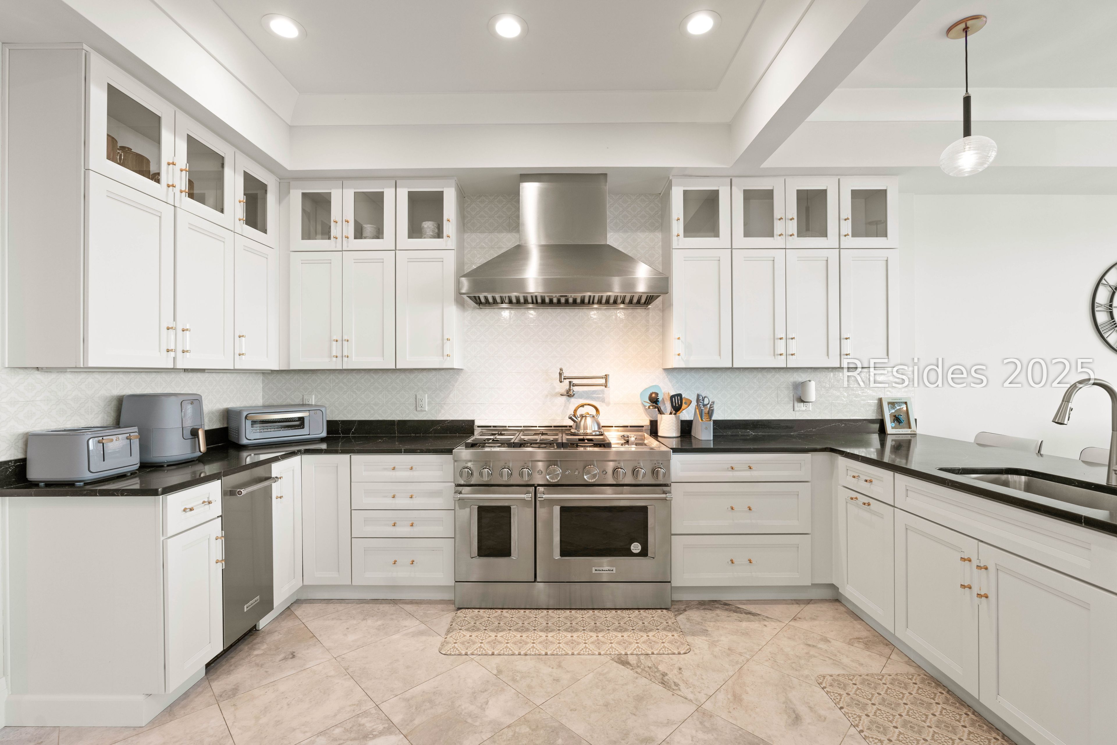 10 Collier Beach Road