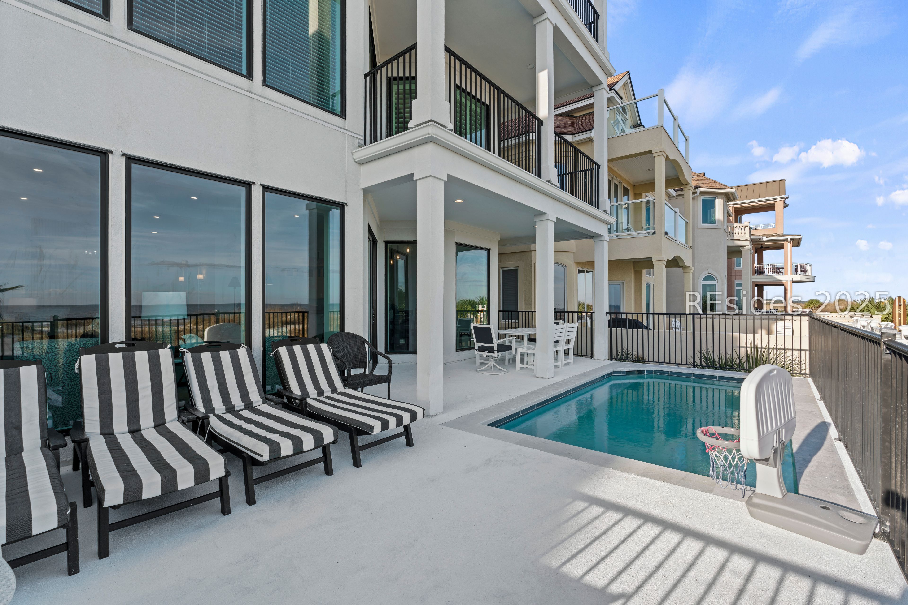 10 Collier Beach Road