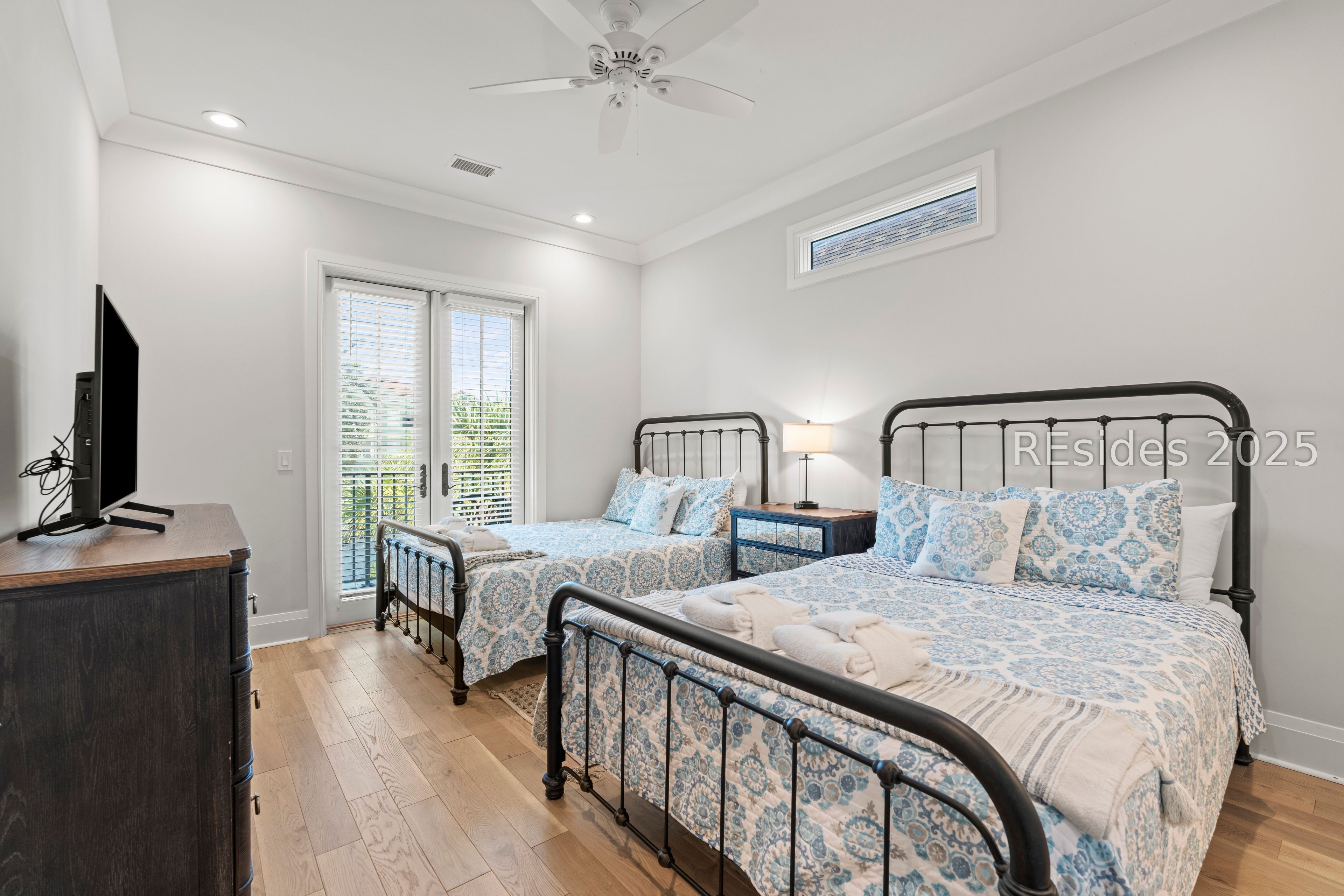 10 Collier Beach Road