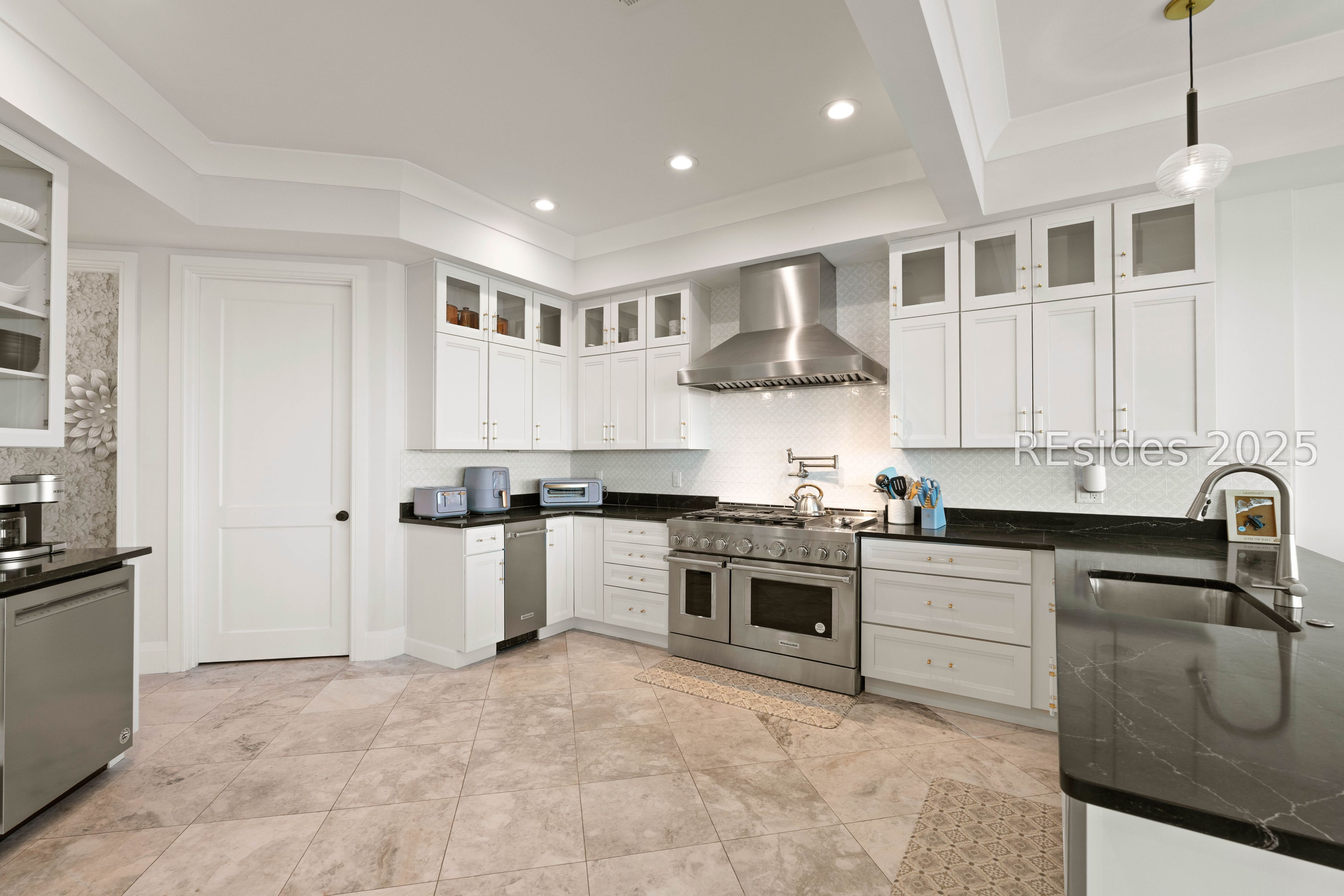 10 Collier Beach Road