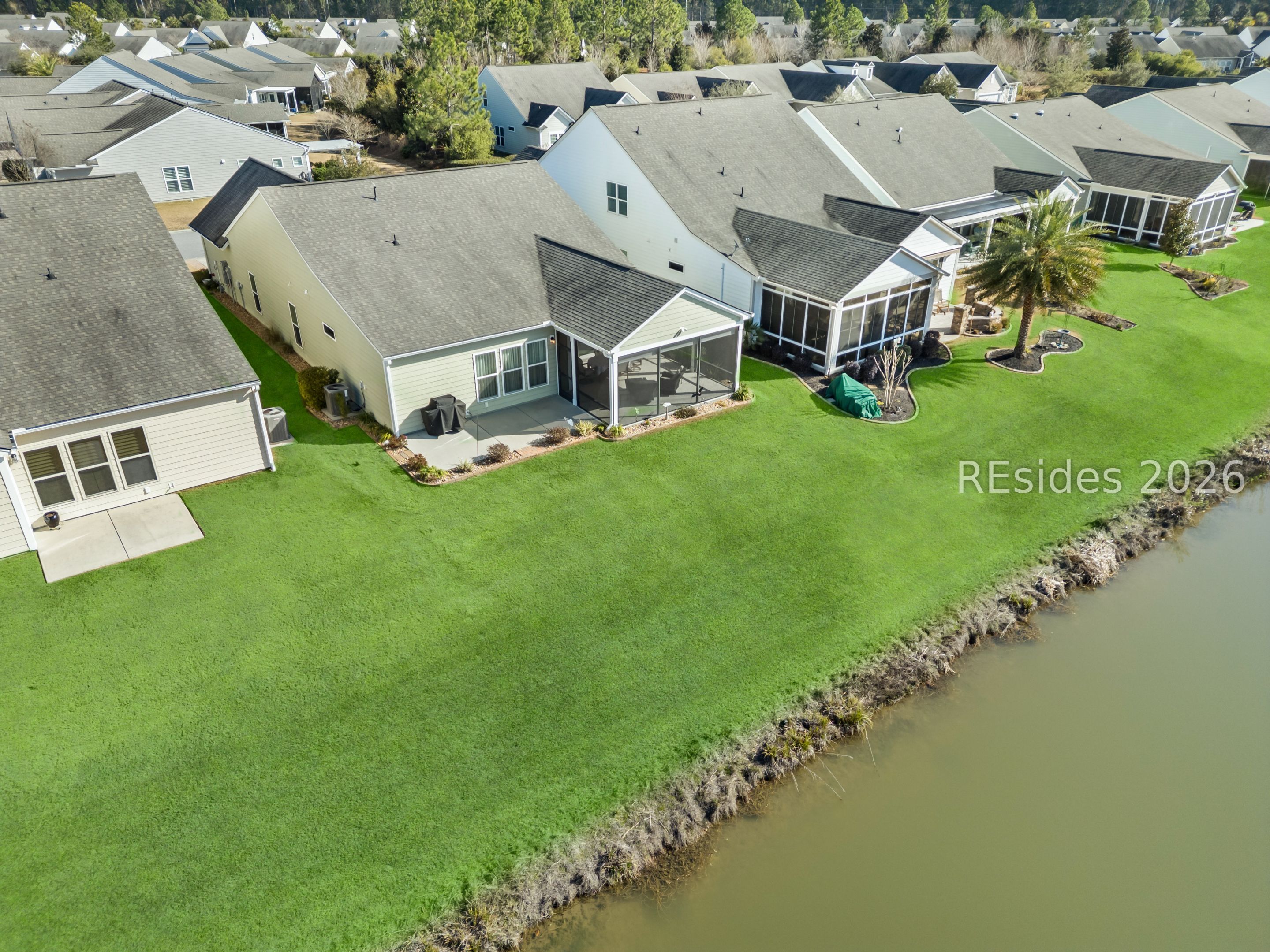 32 Valleybrooke Court