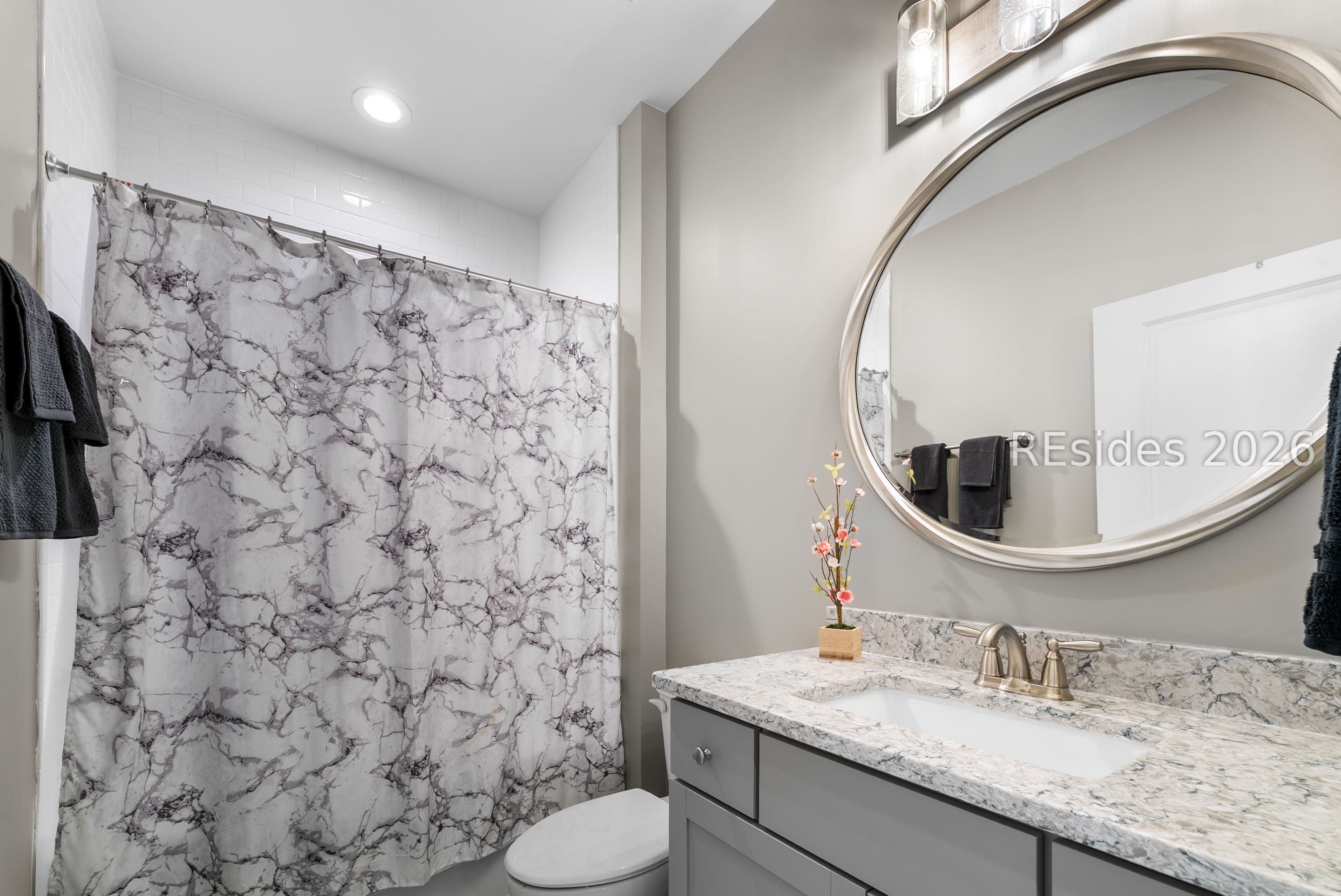 32 Valleybrooke Court