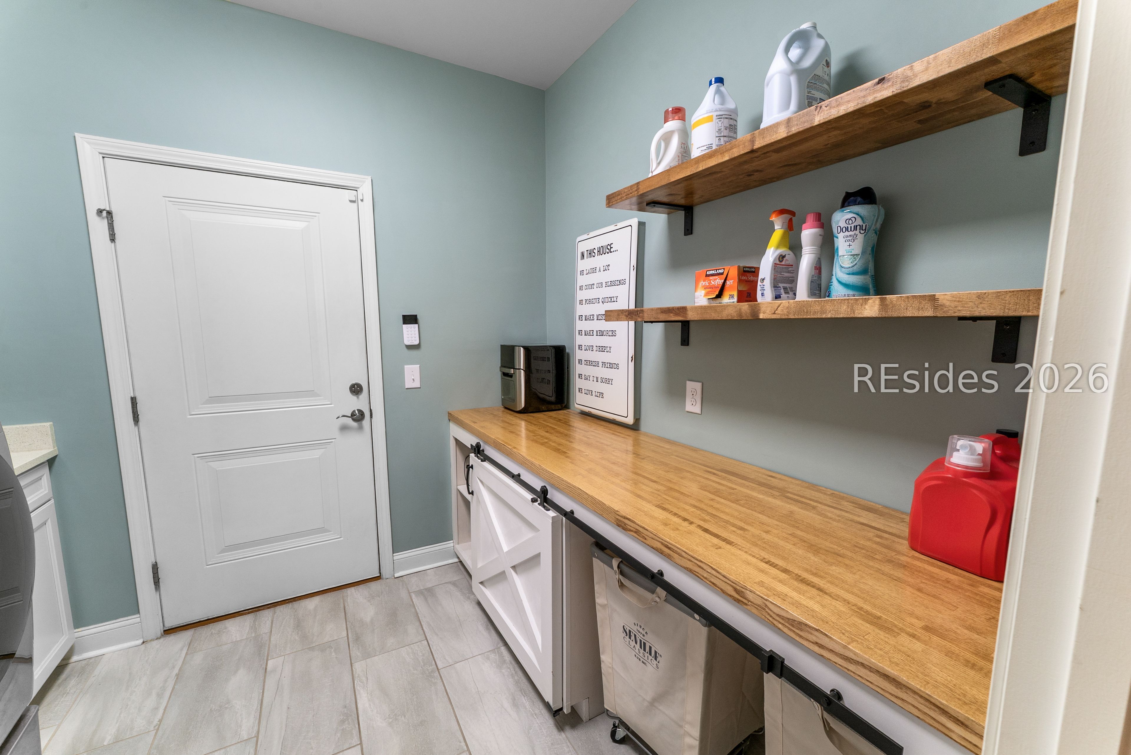 1565 Freshwater Lane