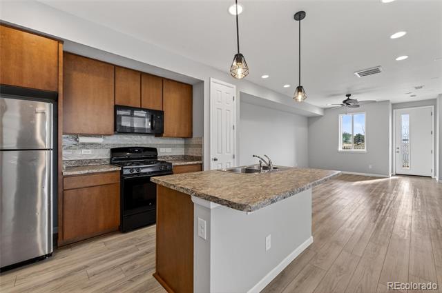 23584 E 5th Place