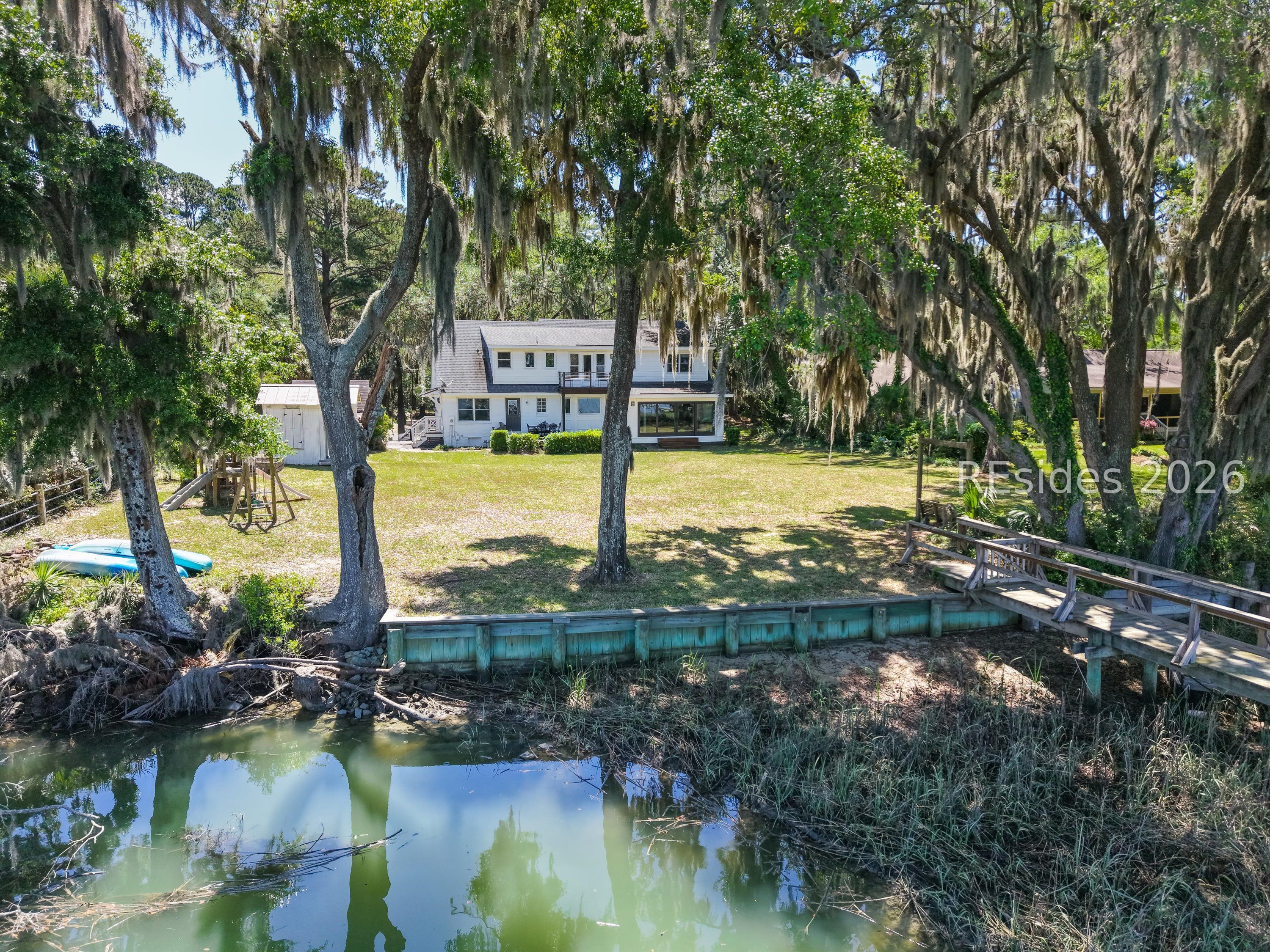 12 Riverfront Place