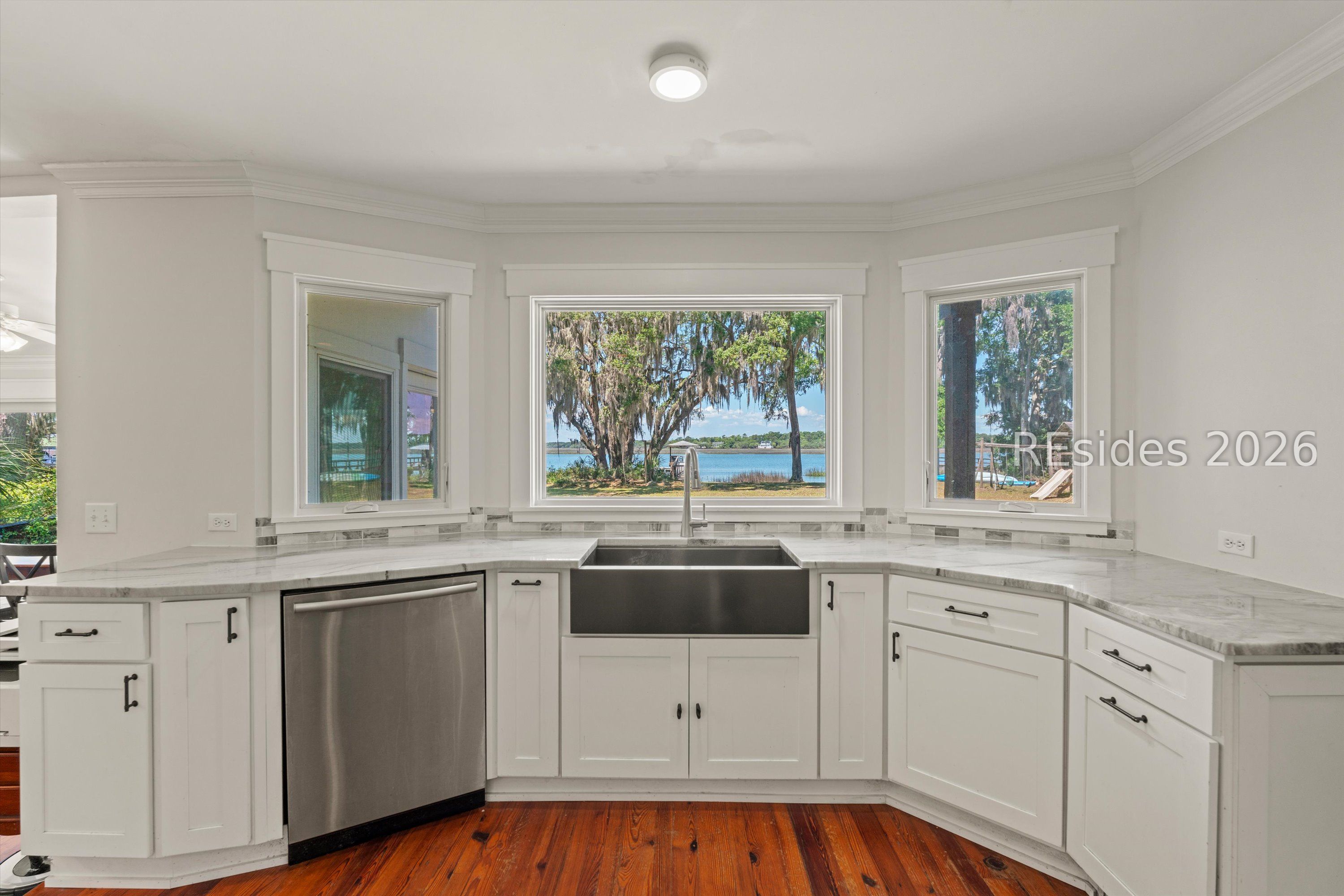 12 Riverfront Place