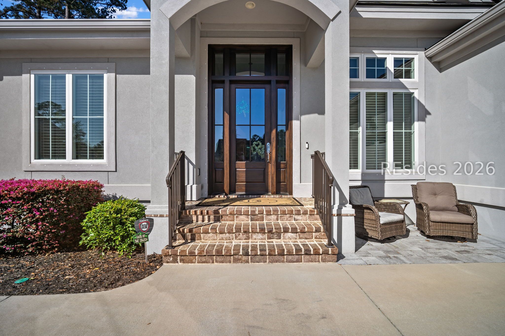 279 Farnsleigh Avenue