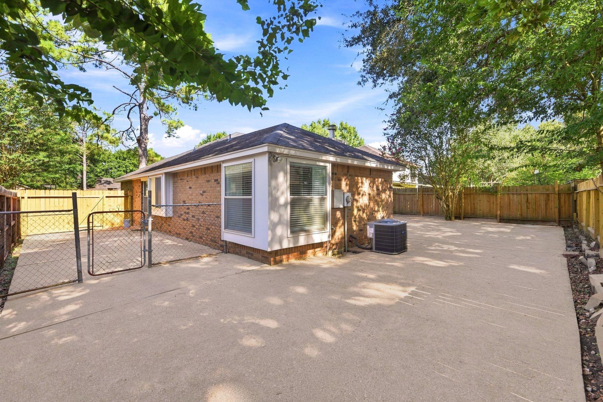16306 Elmwood Point Lane