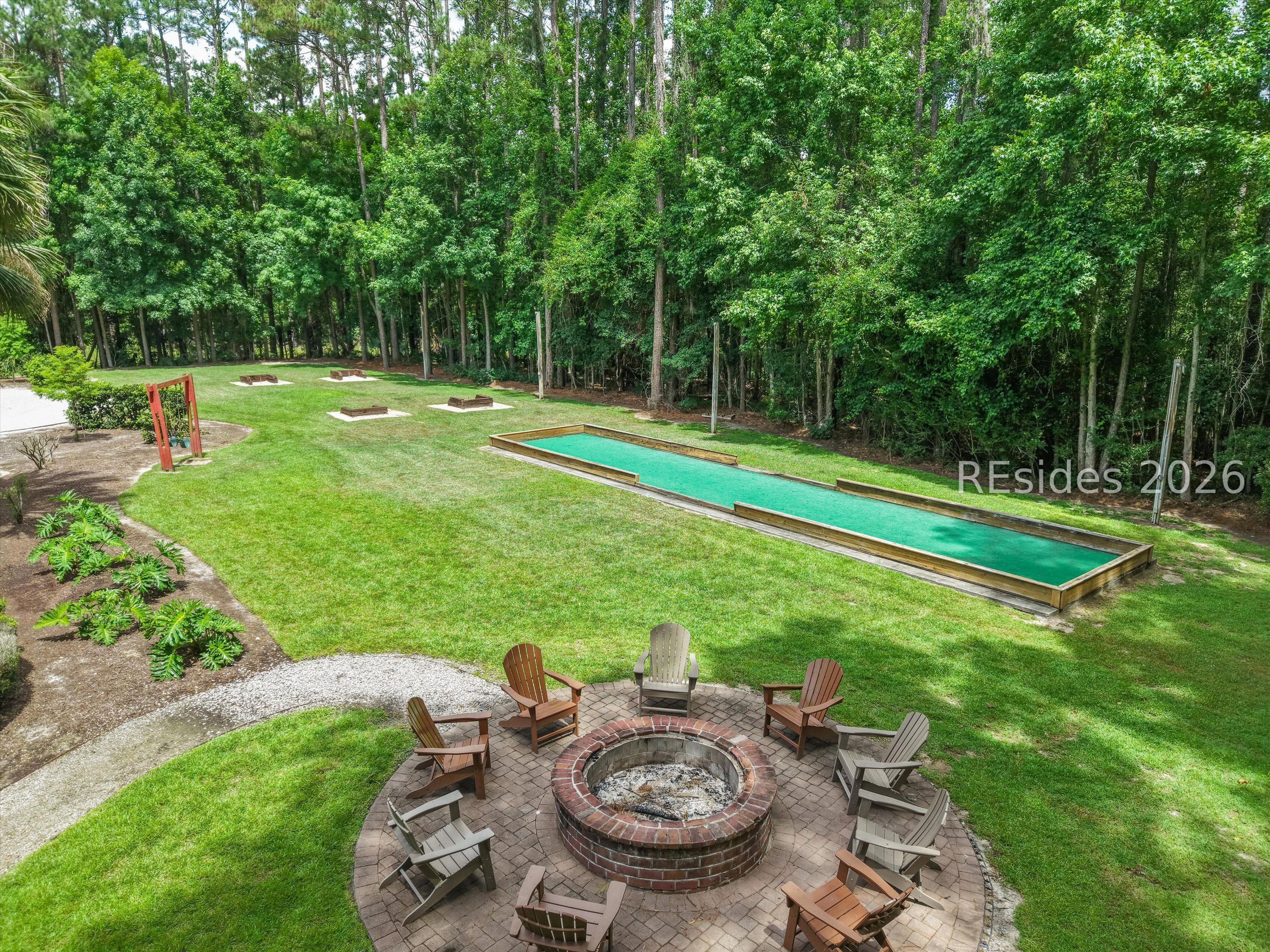 1 Meadowlawn Lane