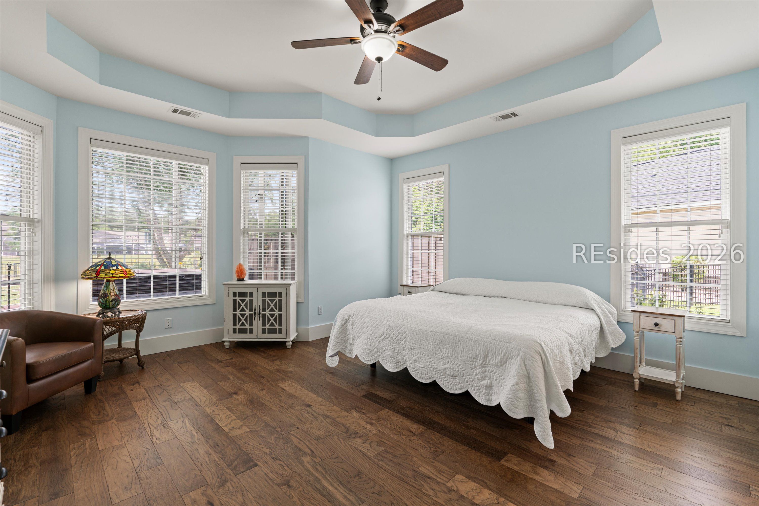 1 Meadowlawn Lane