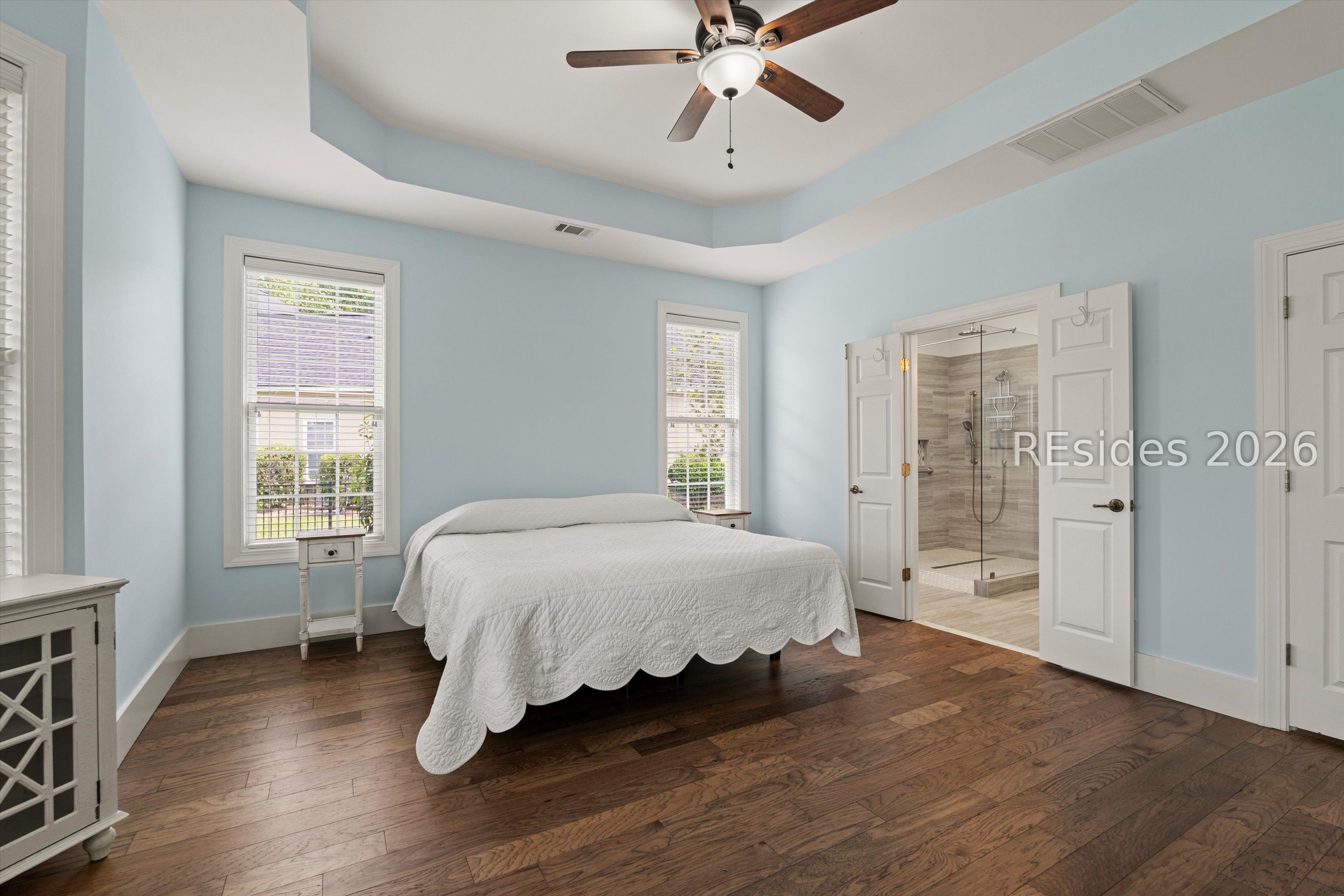 1 Meadowlawn Lane