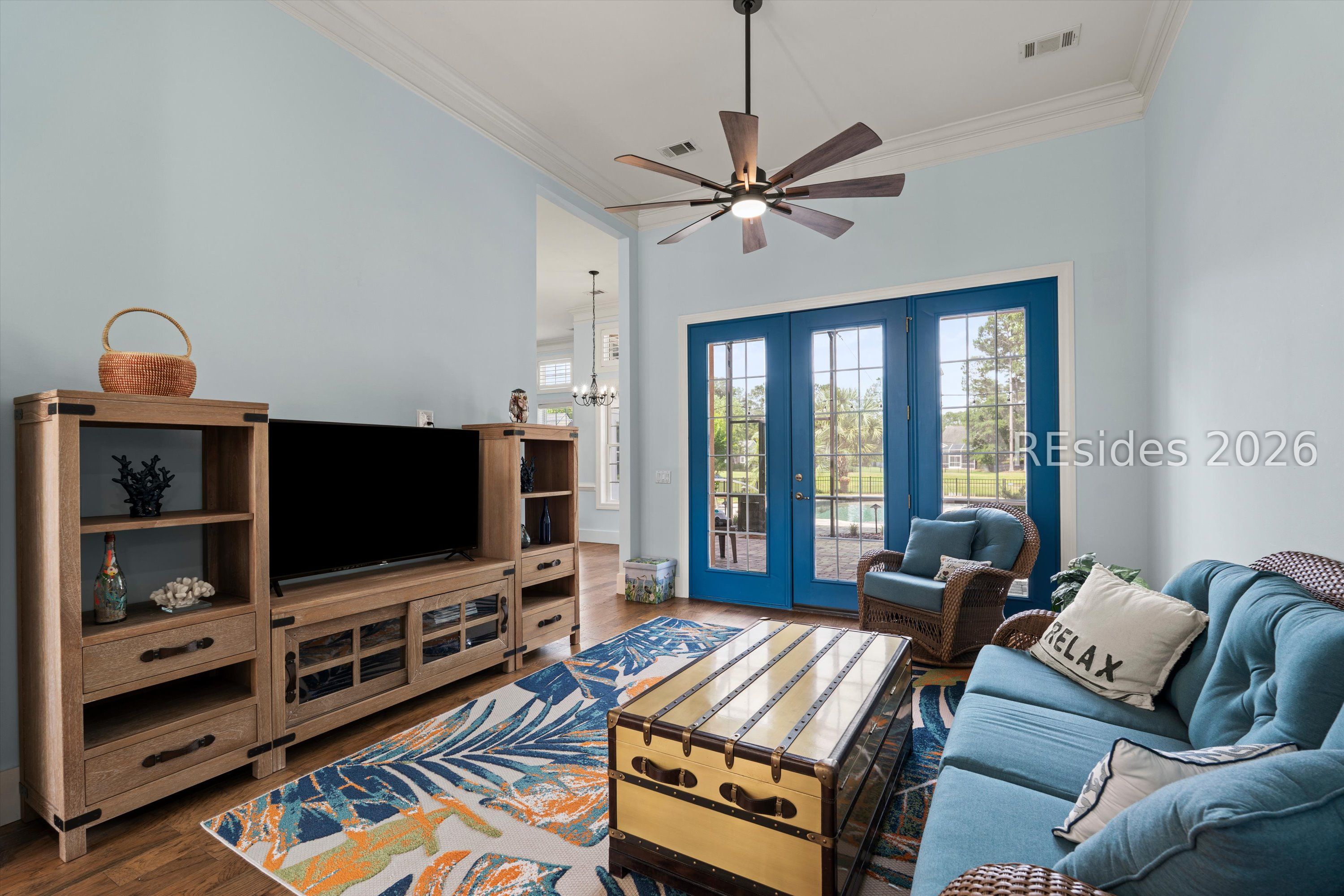 1 Meadowlawn Lane