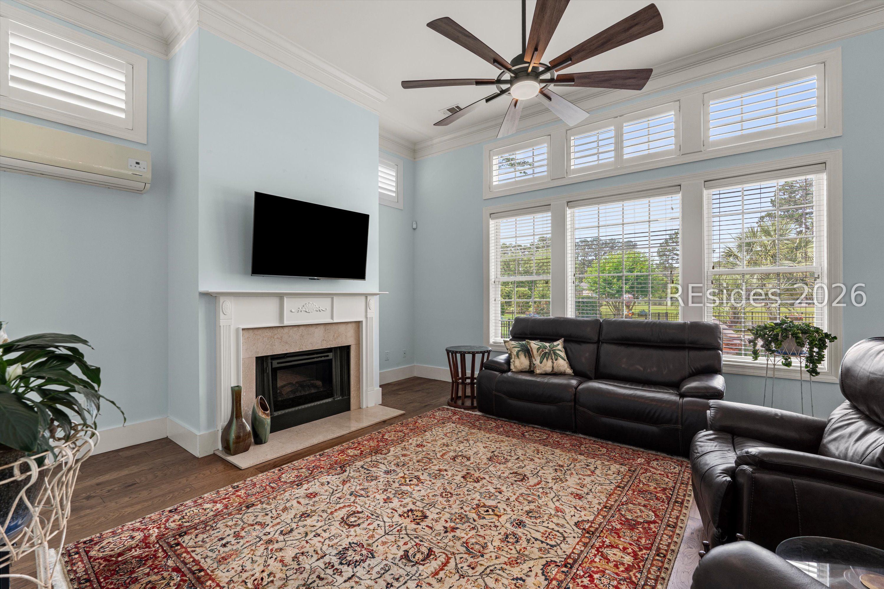 1 Meadowlawn Lane