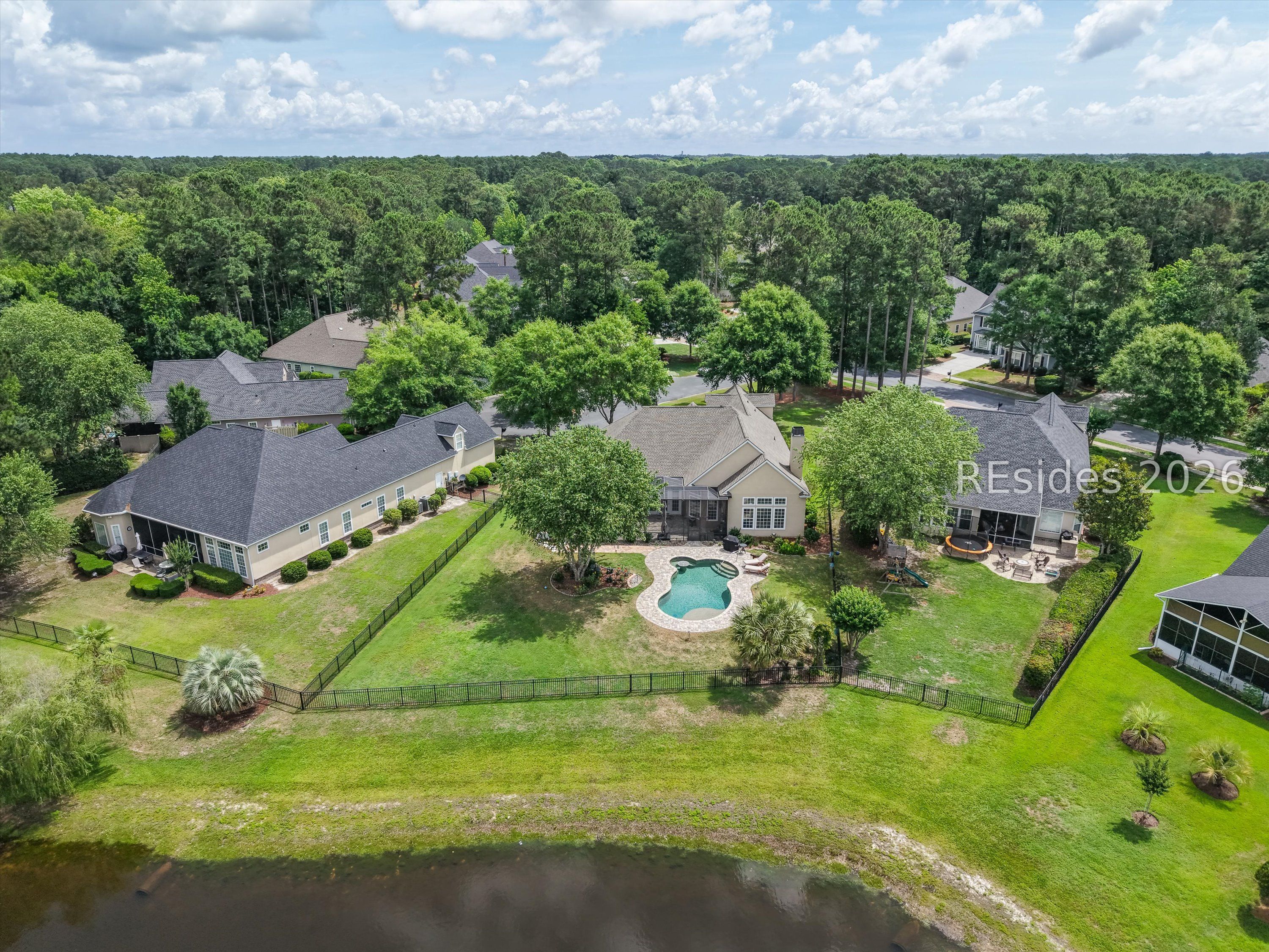 1 Meadowlawn Lane
