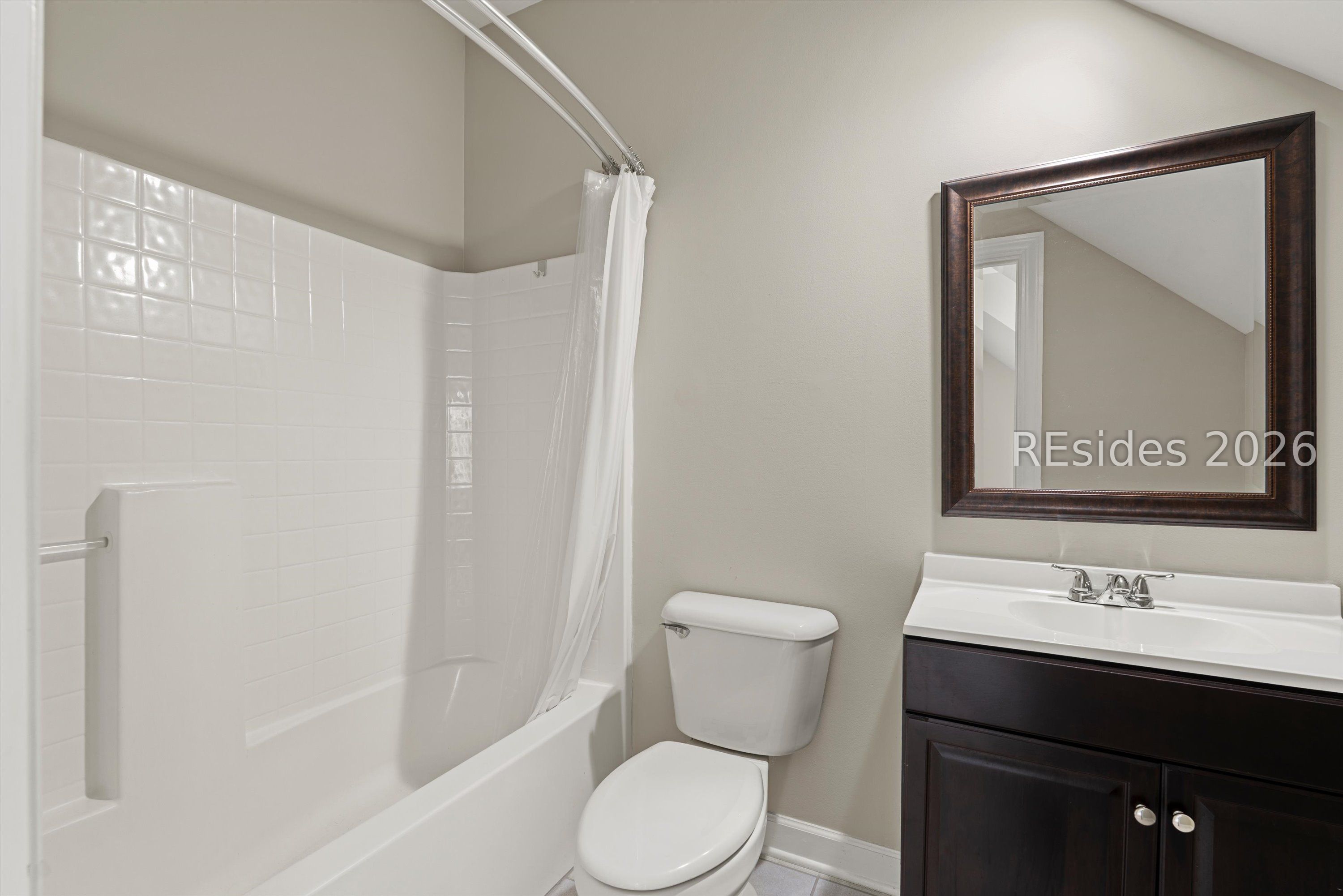 1 Meadowlawn Lane