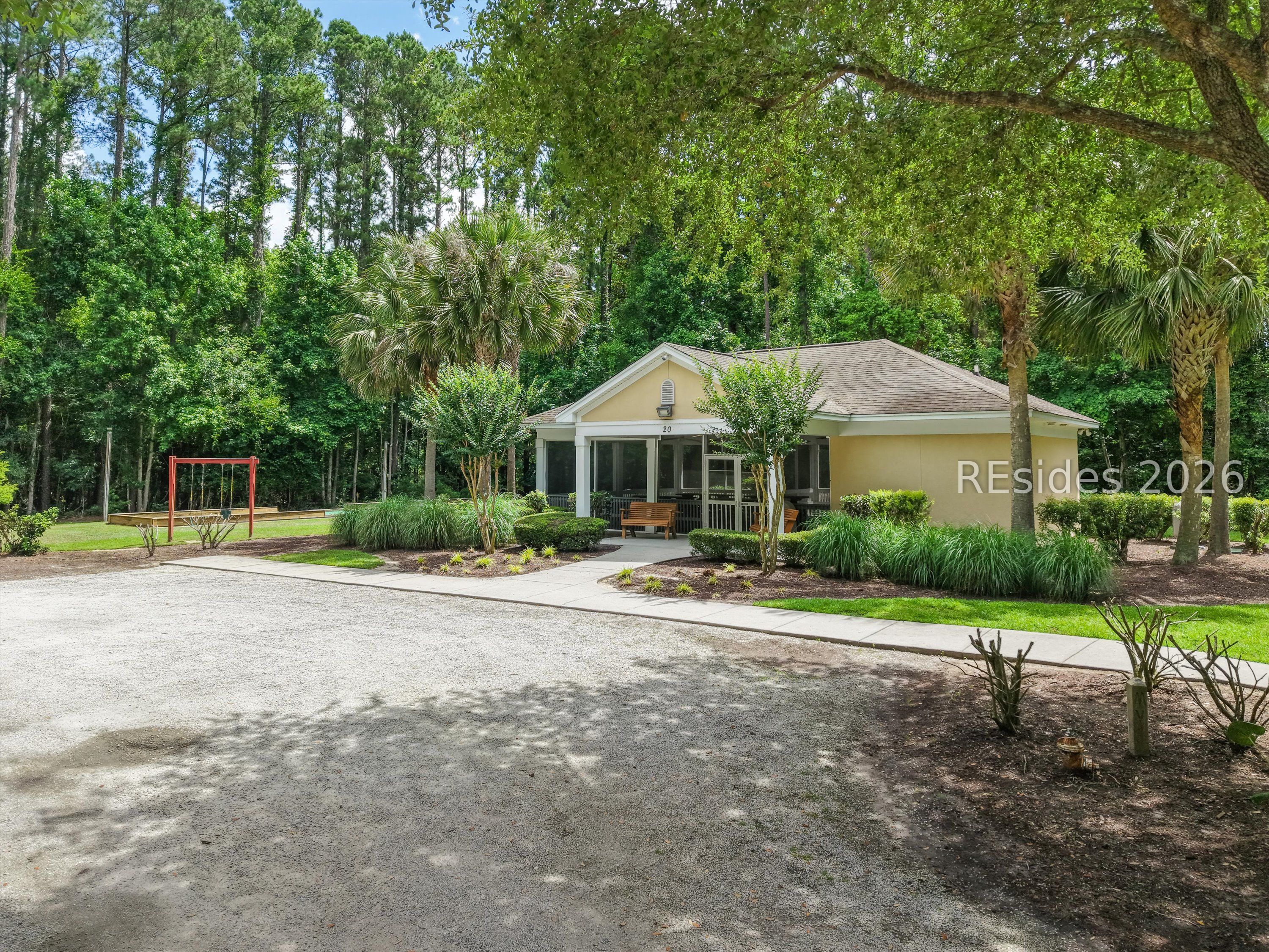 1 Meadowlawn Lane