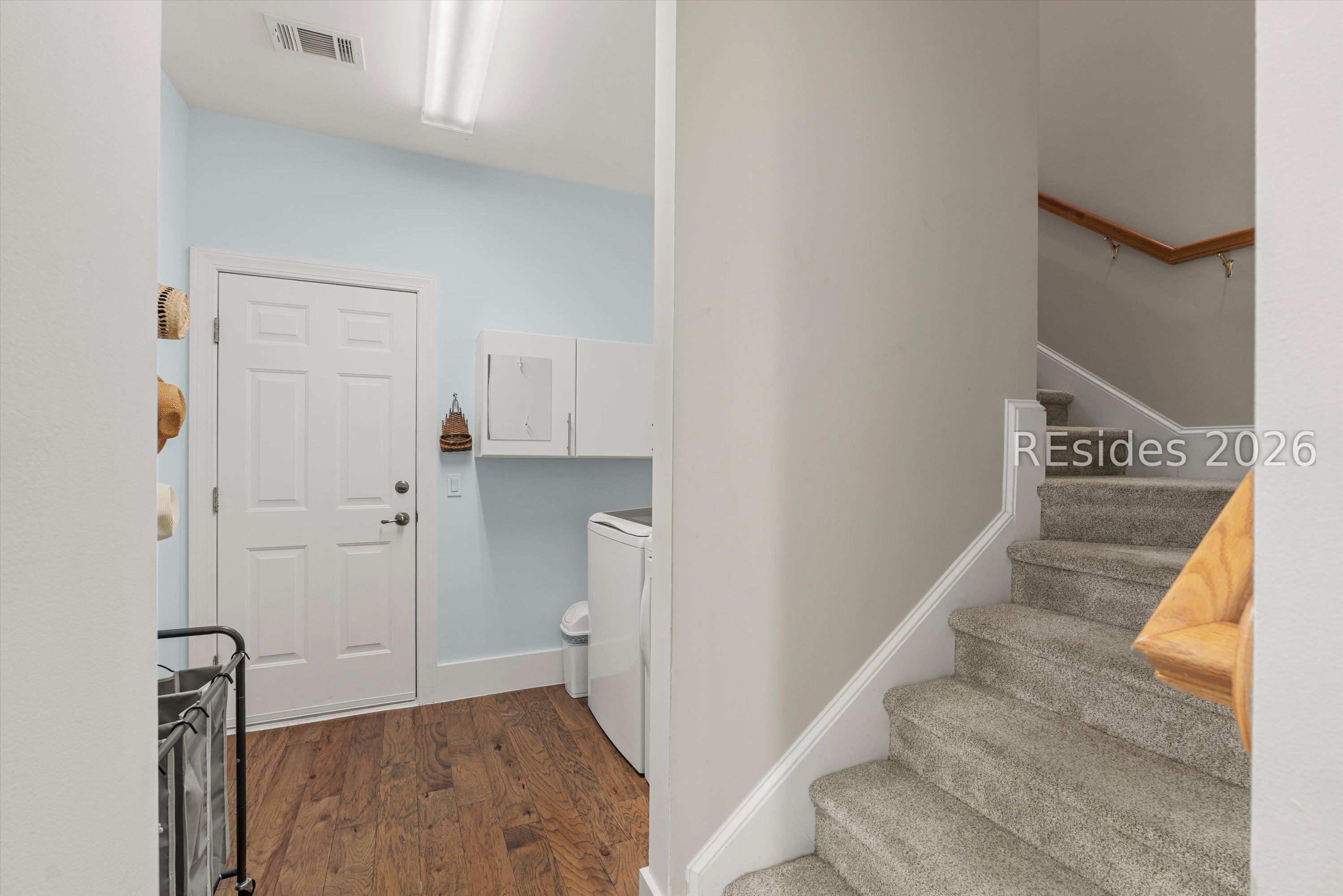 1 Meadowlawn Lane