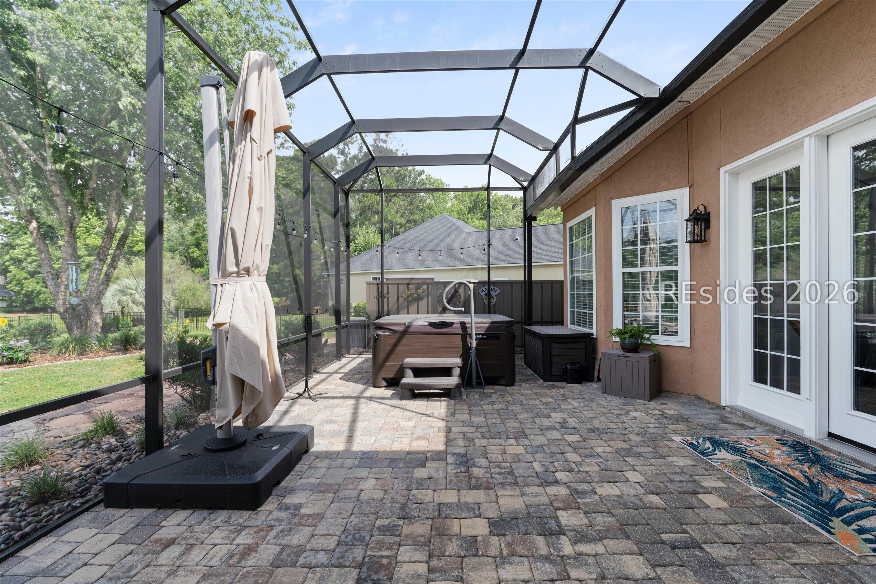 1 Meadowlawn Lane