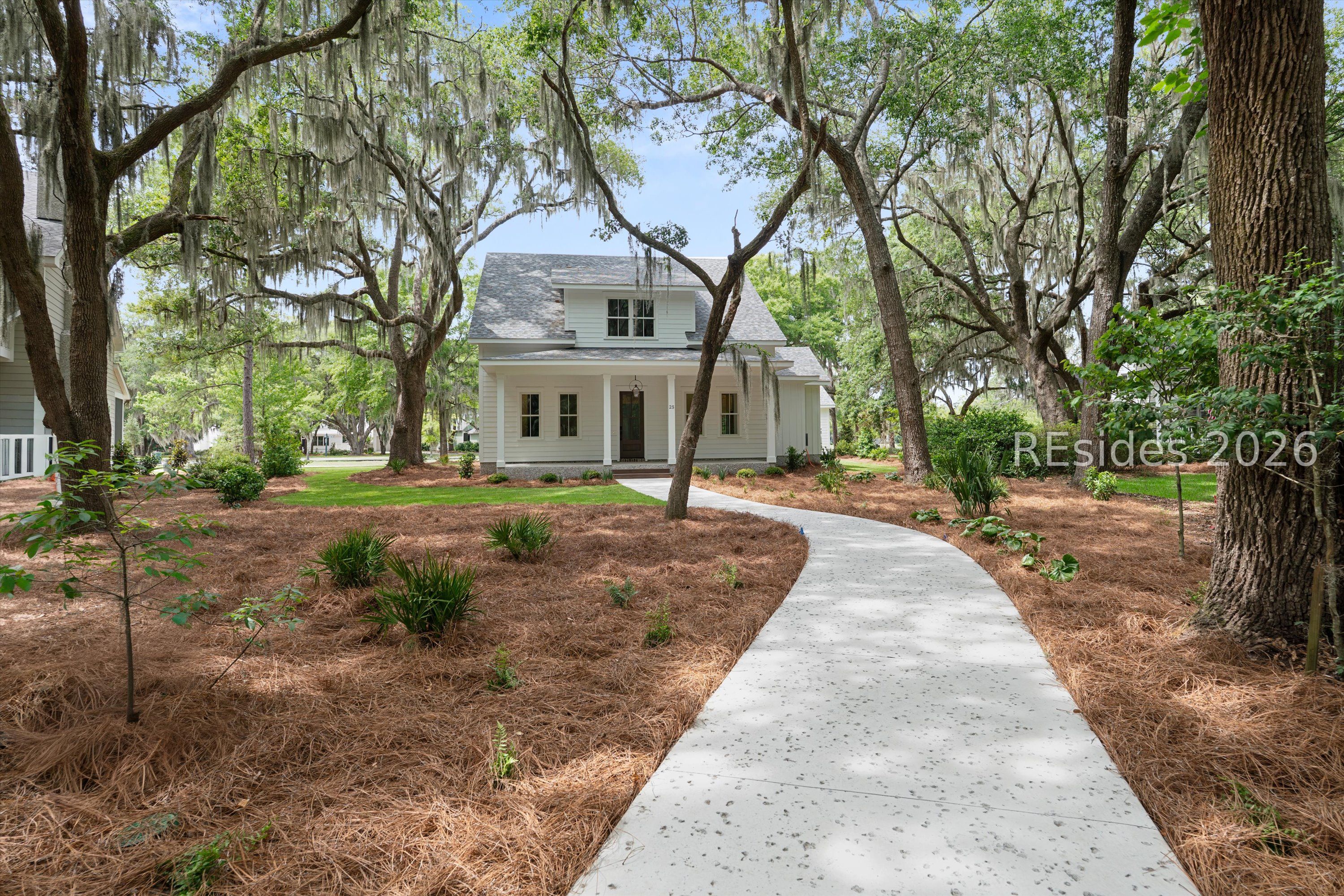 25 Millers Pond Drive