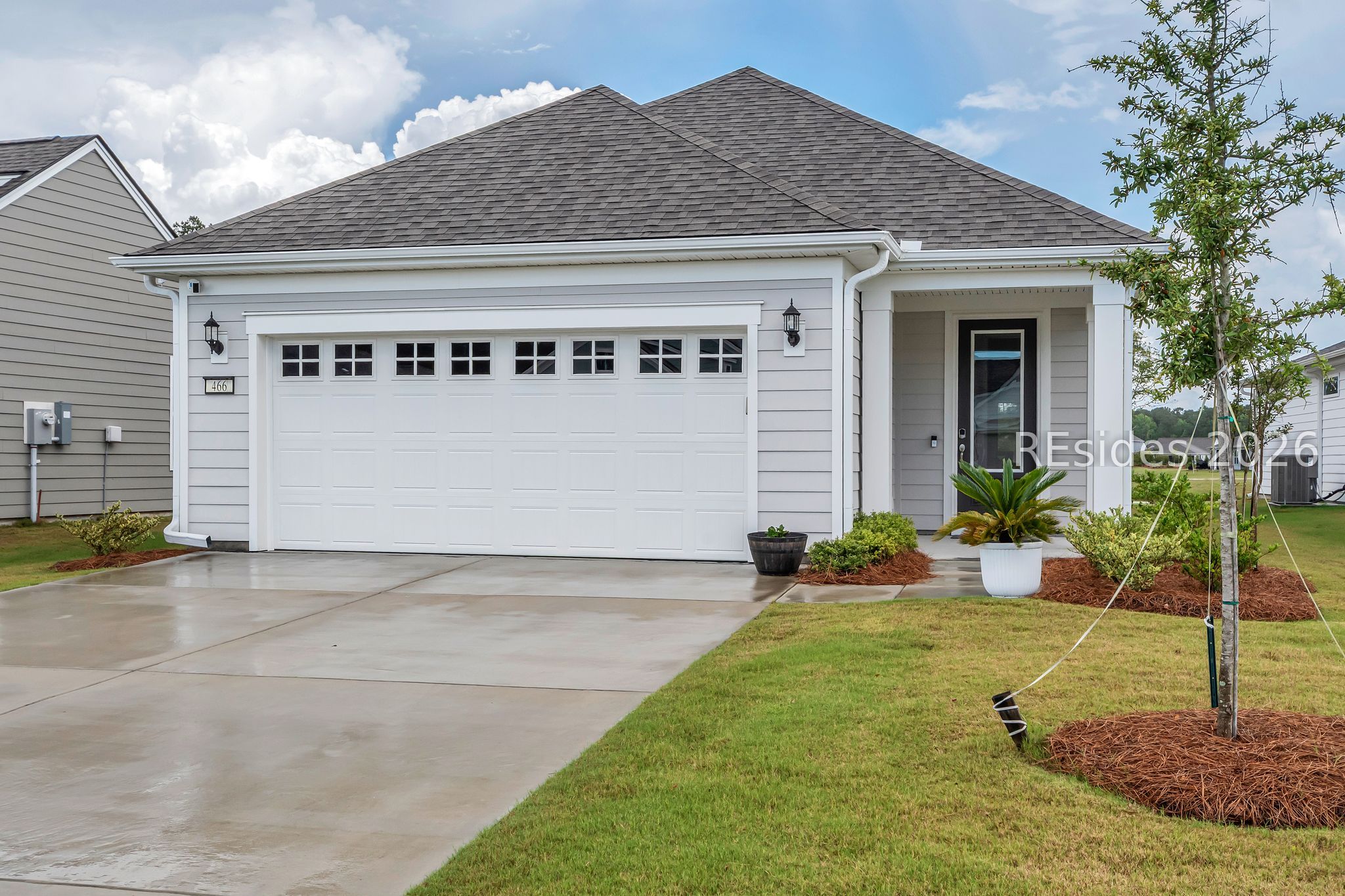 466 Aurora Way