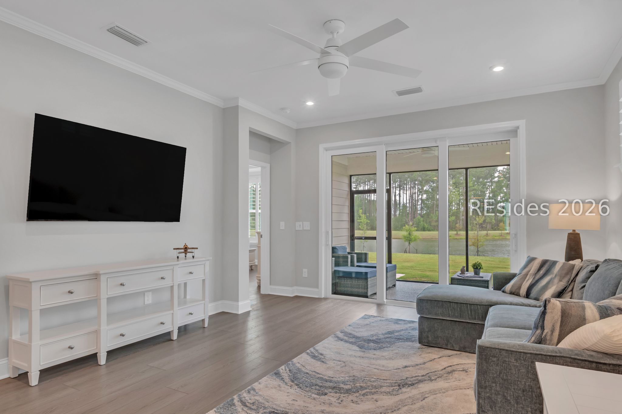 466 Aurora Way