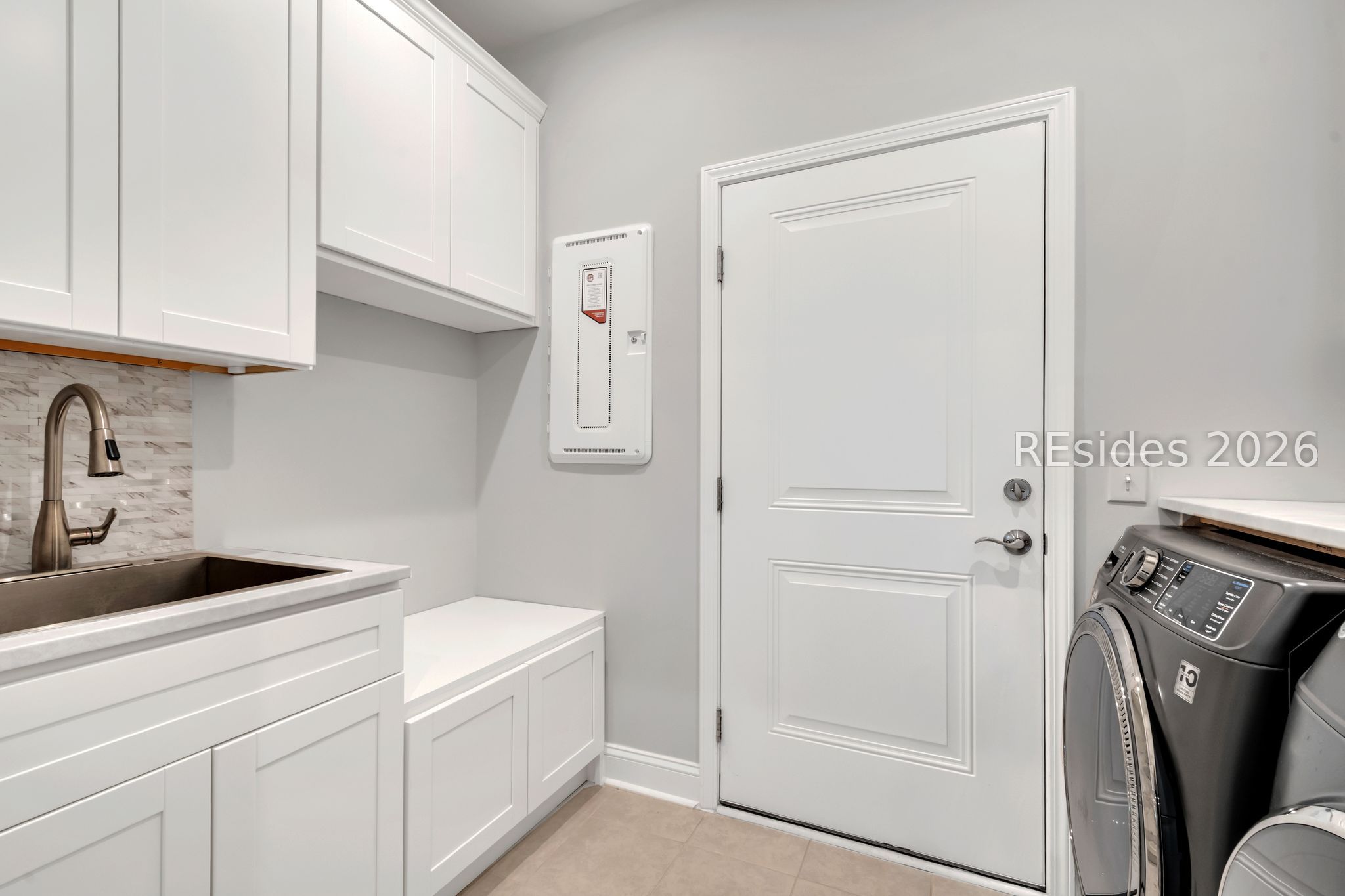 466 Aurora Way