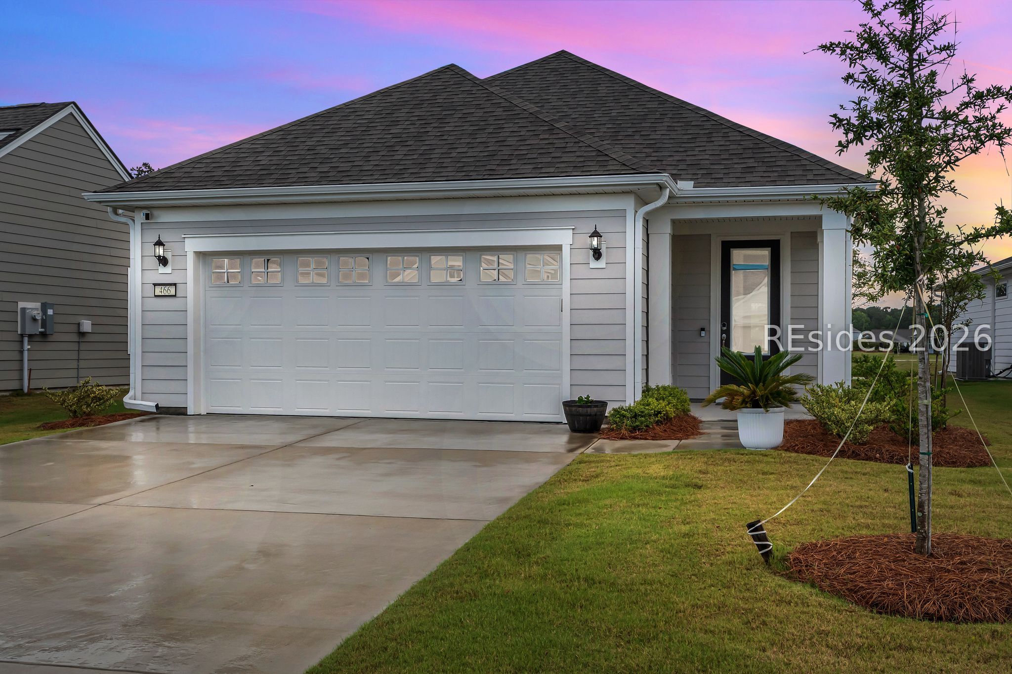 466 Aurora Way
