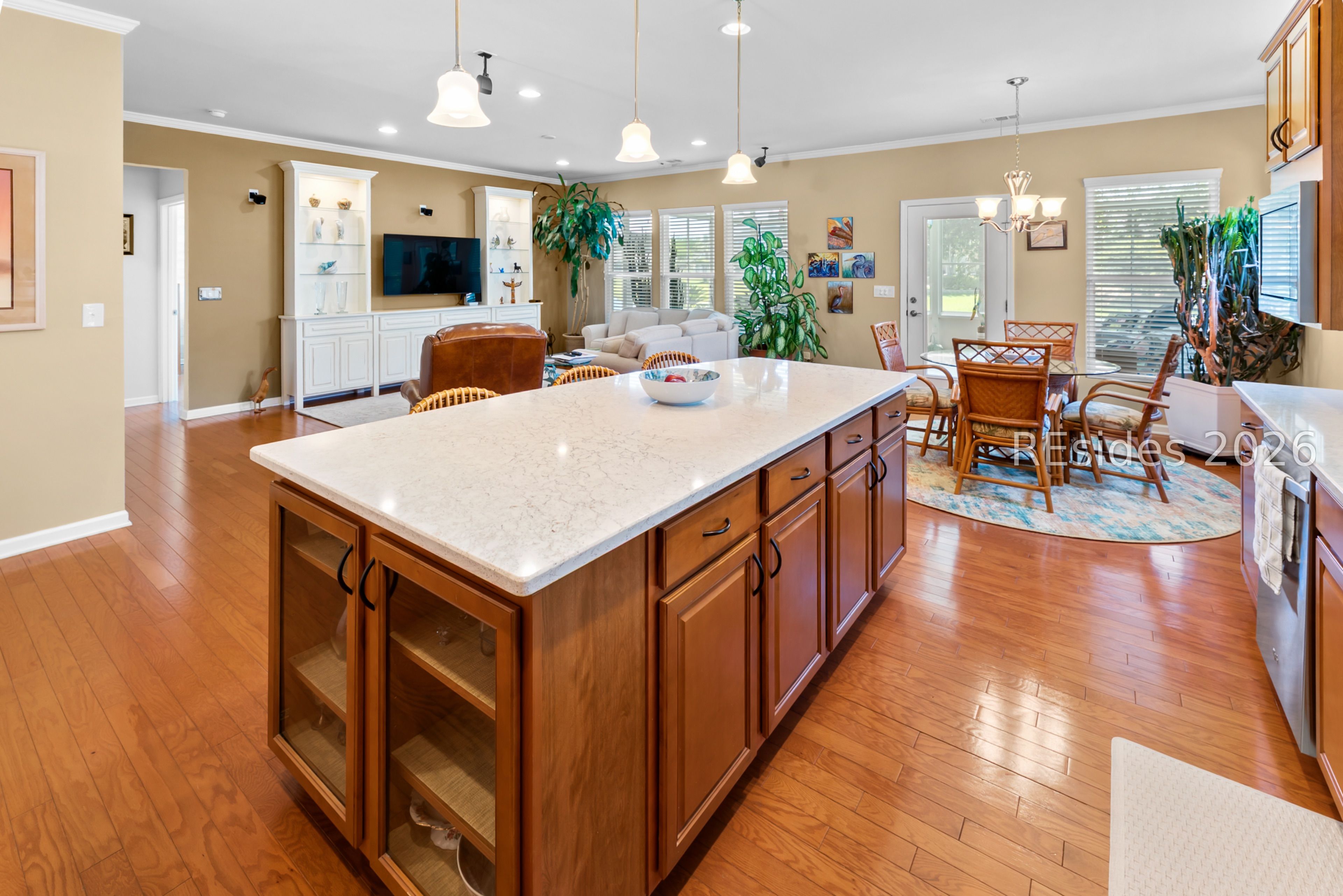 748 Knollwood Court