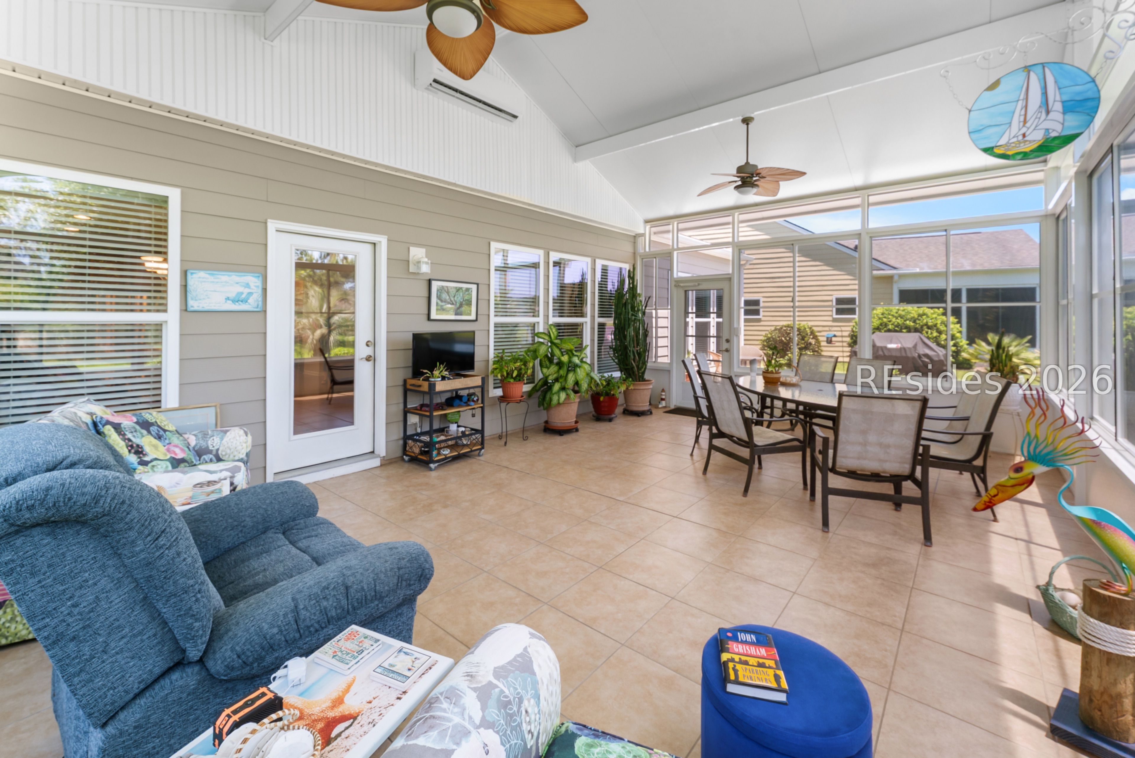748 Knollwood Court