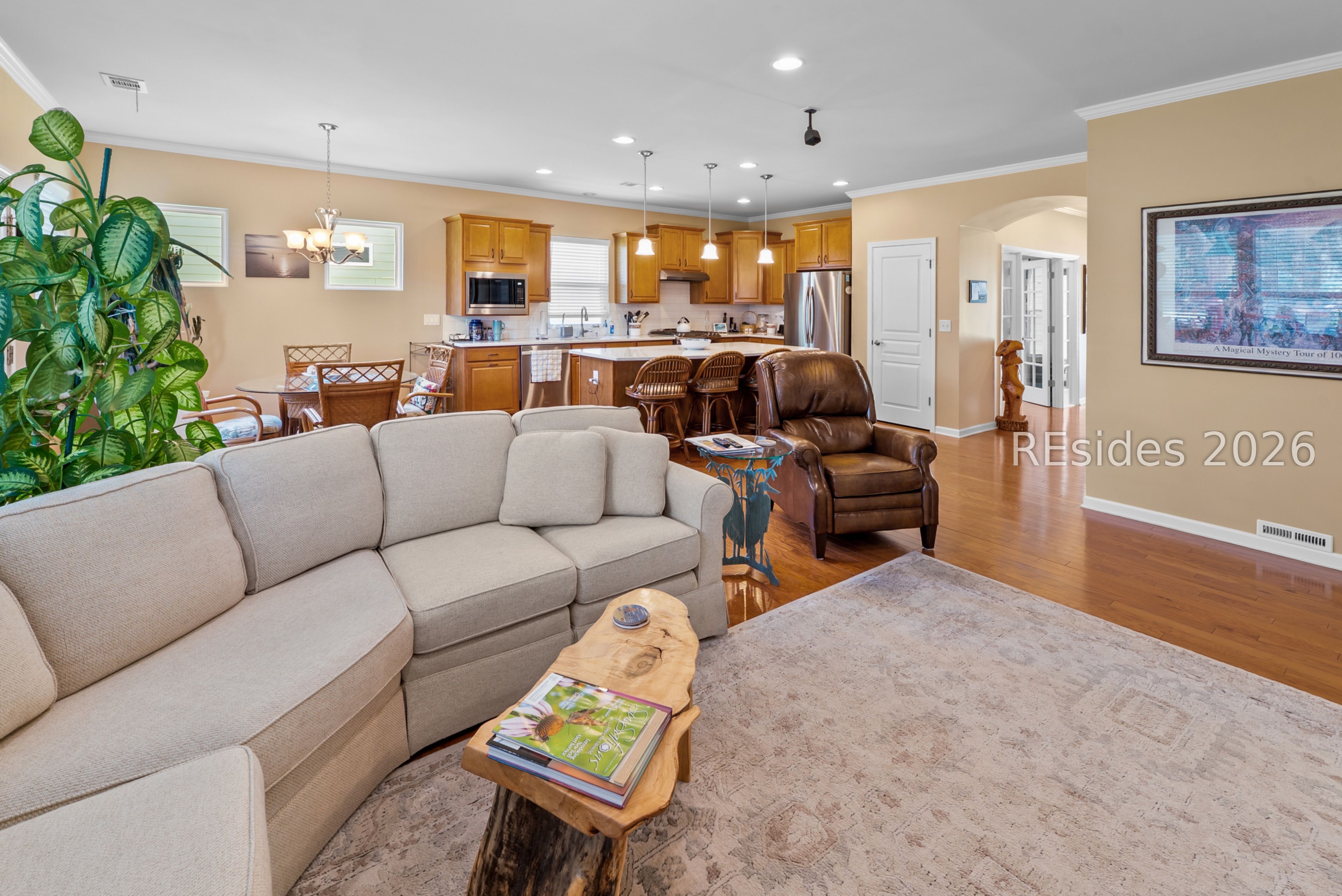 748 Knollwood Court
