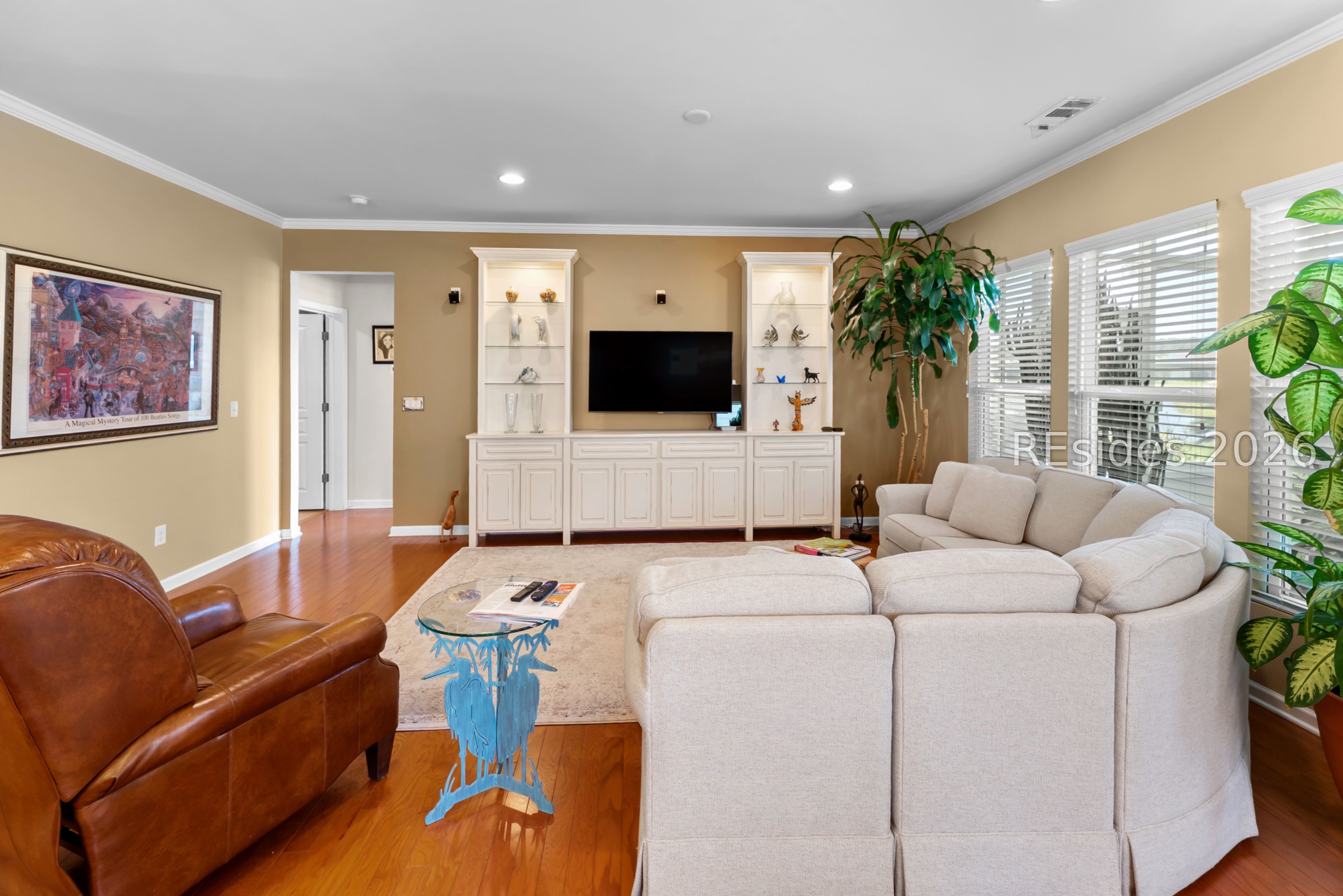 748 Knollwood Court