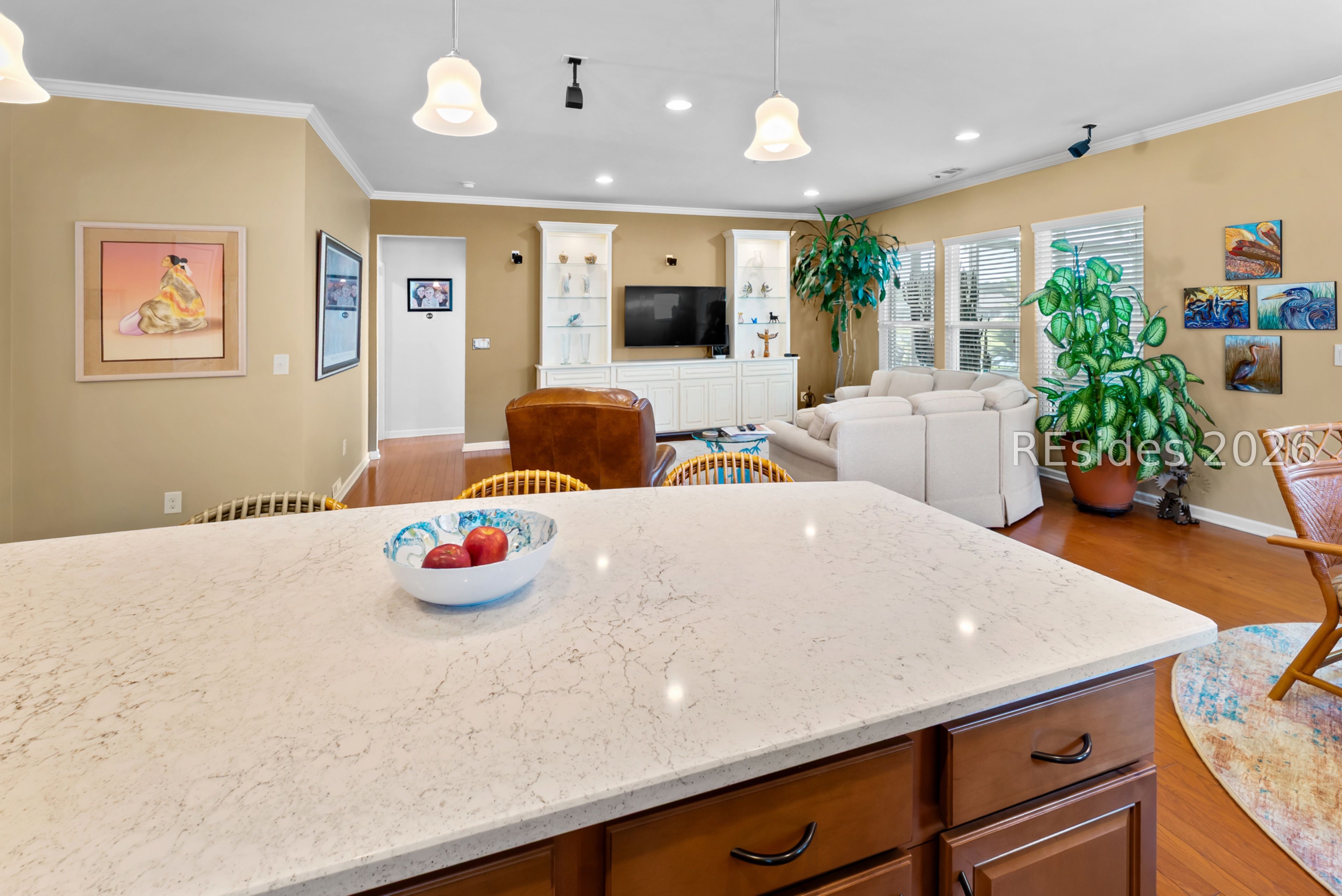 748 Knollwood Court