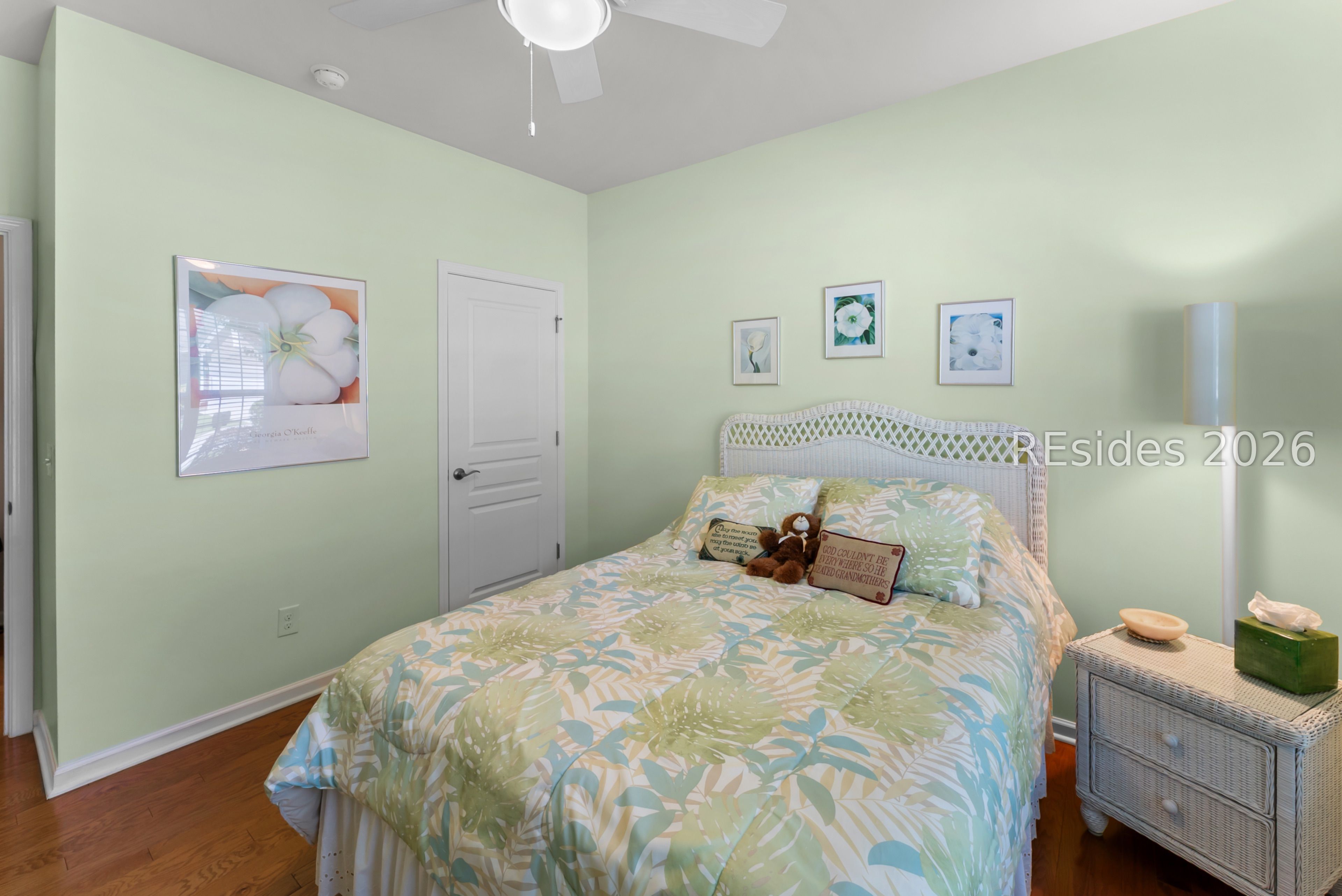 748 Knollwood Court