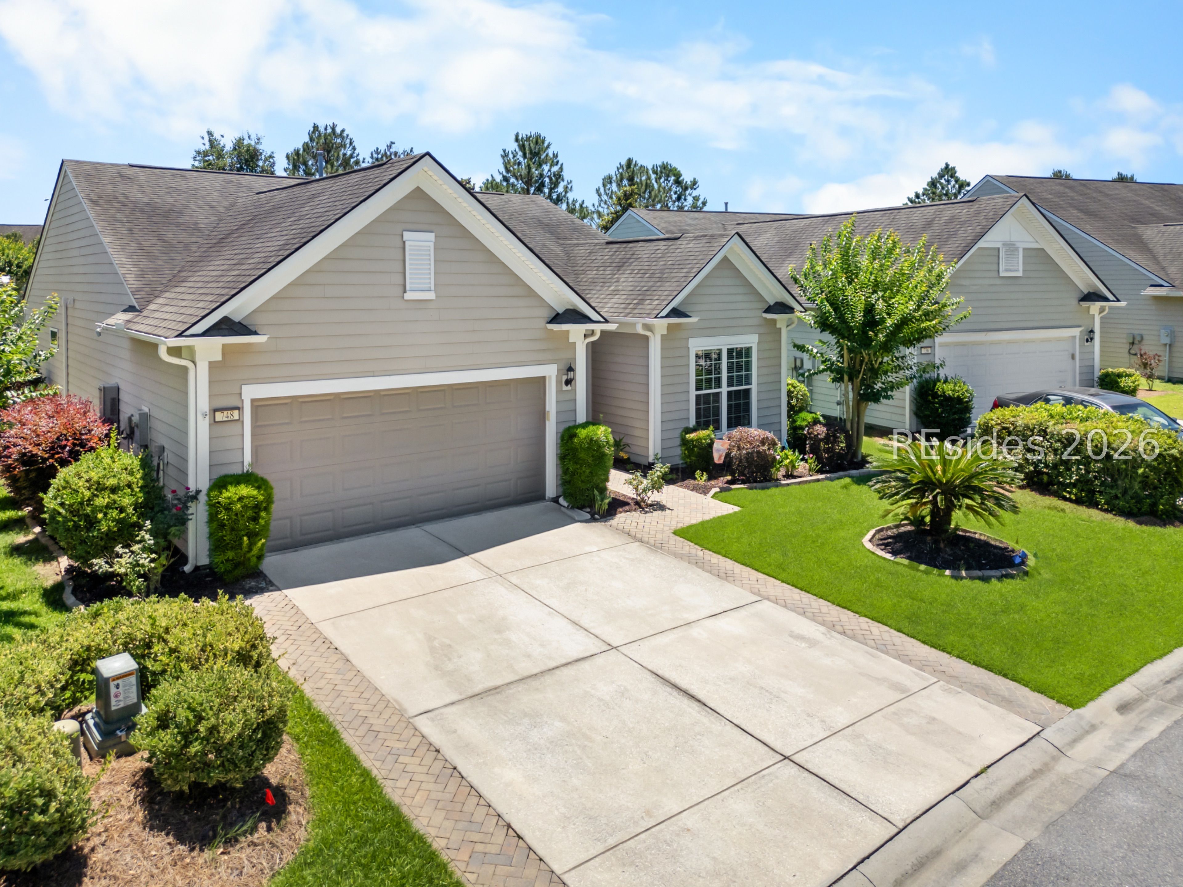 748 Knollwood Court