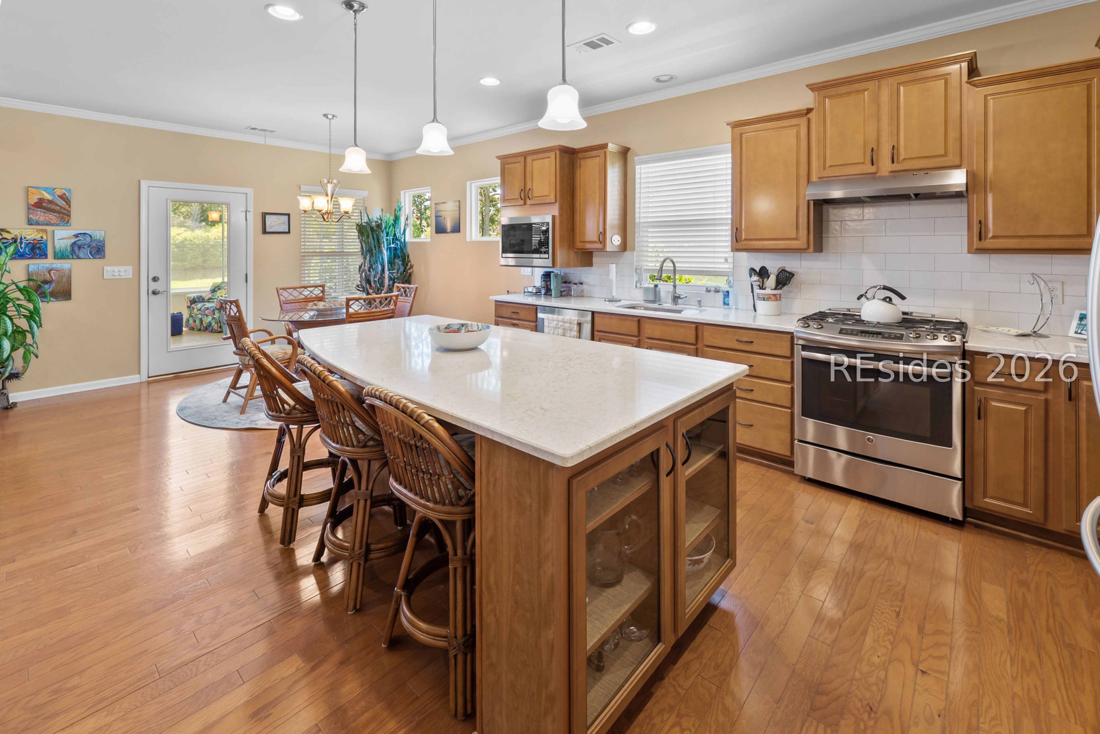 748 Knollwood Court