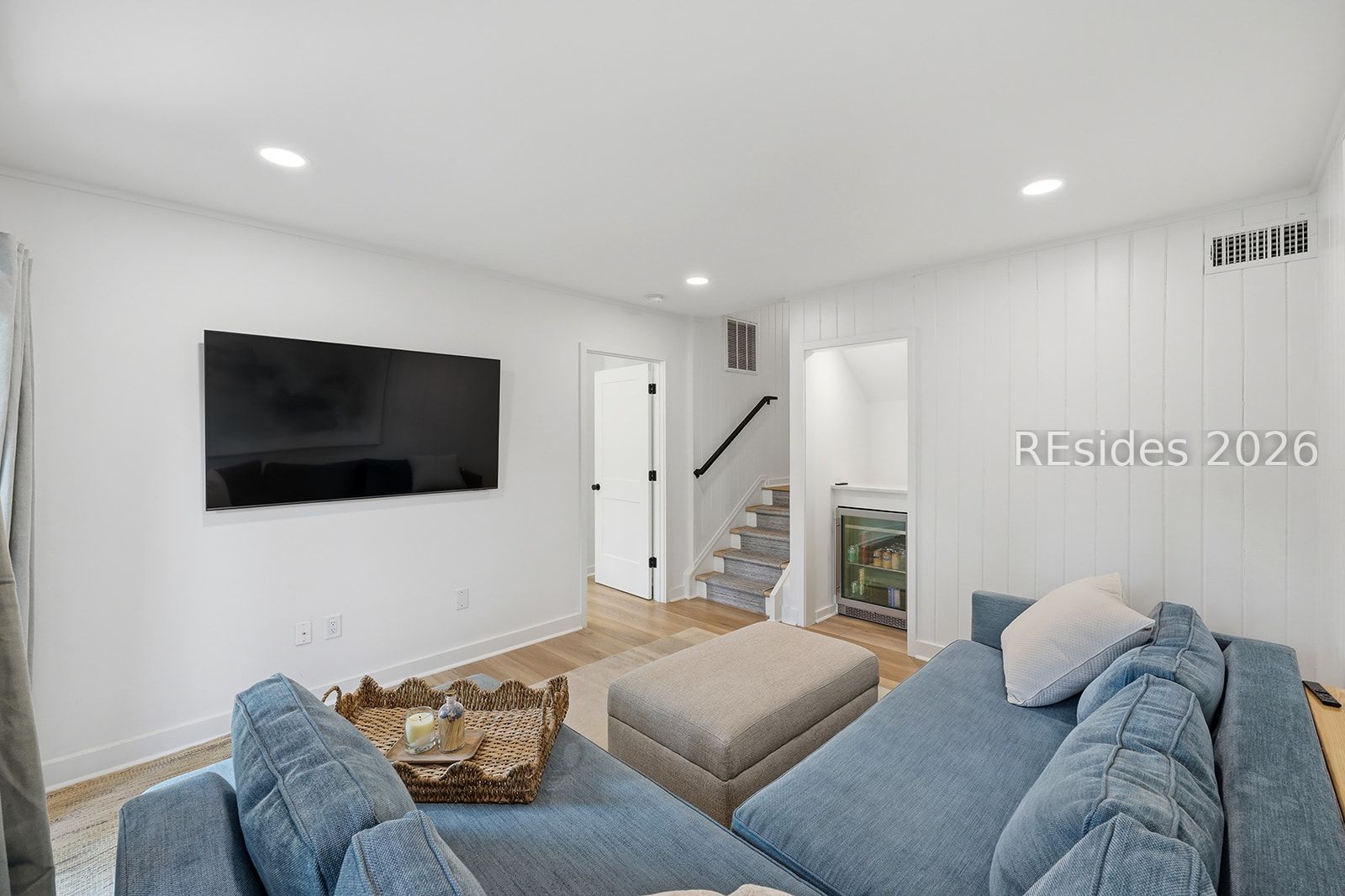 37 S Forest Beach Drive Unit: 9