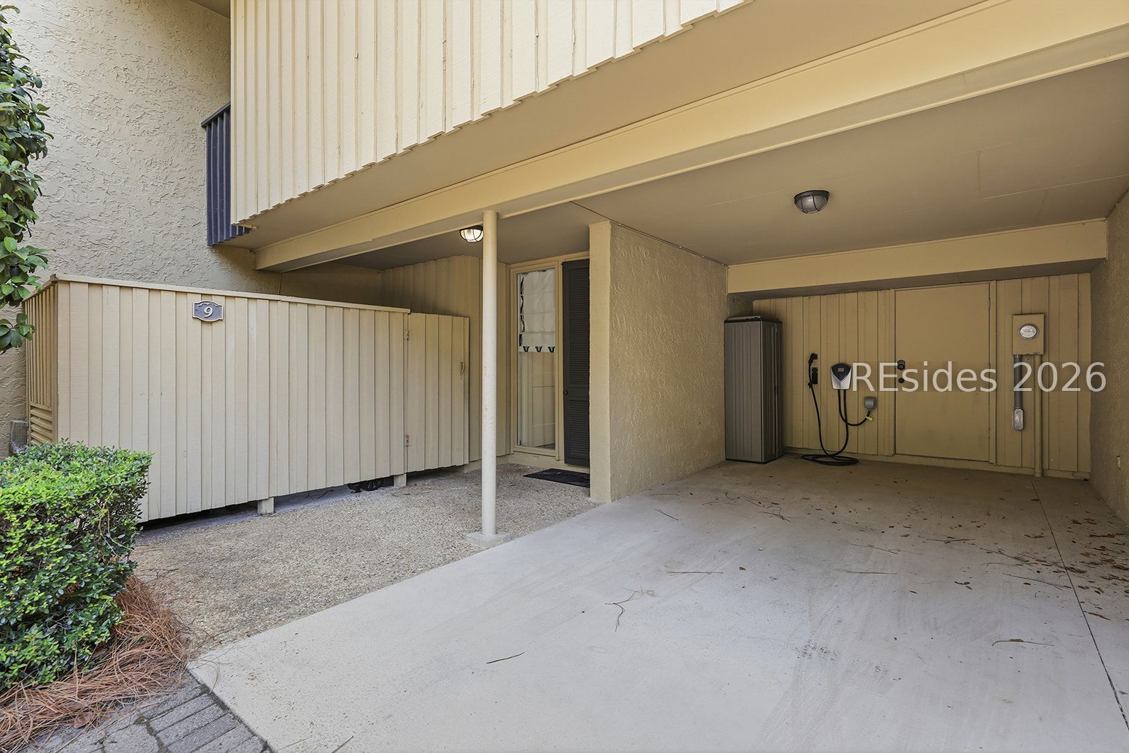 37 S Forest Beach Drive Unit: 9
