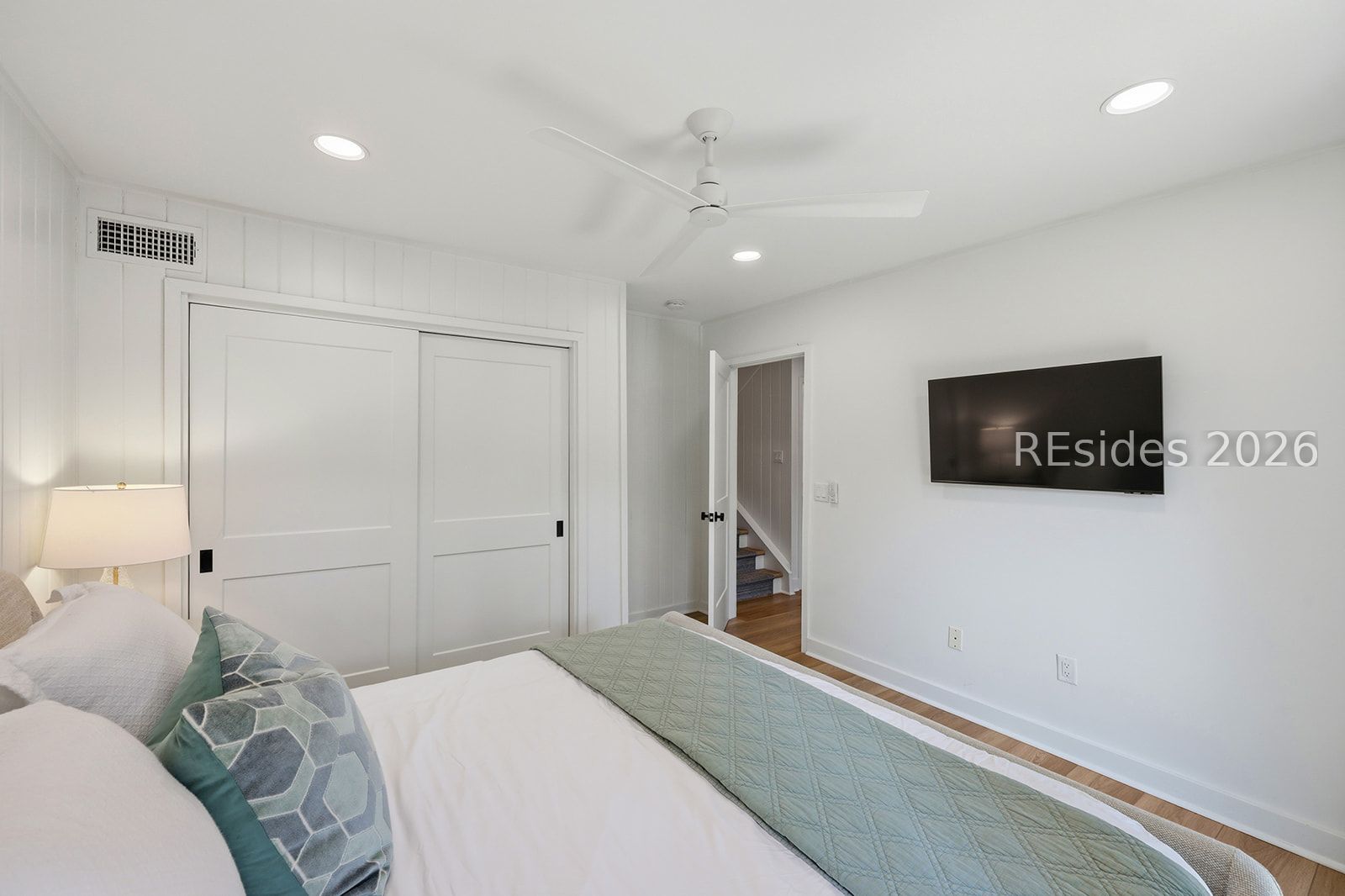 37 S Forest Beach Drive Unit: 9