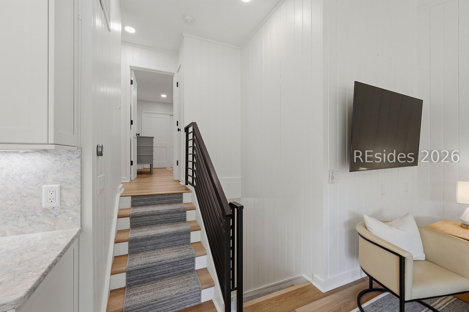 37 S Forest Beach Drive Unit: 9