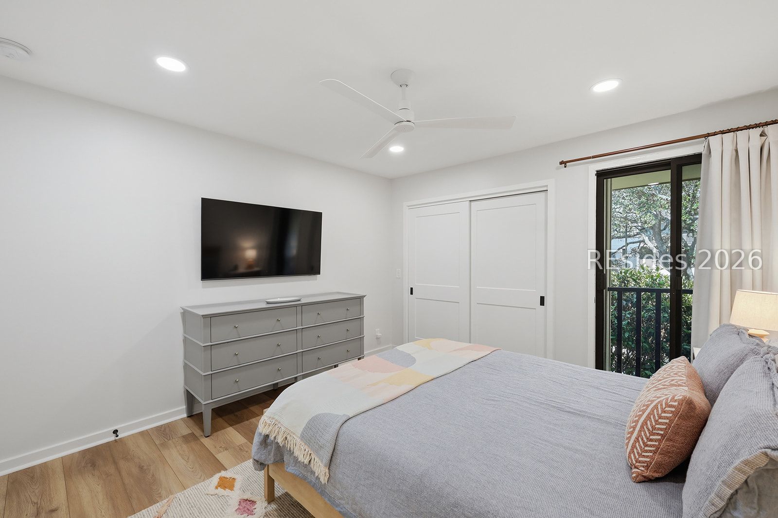 37 S Forest Beach Drive Unit: 9