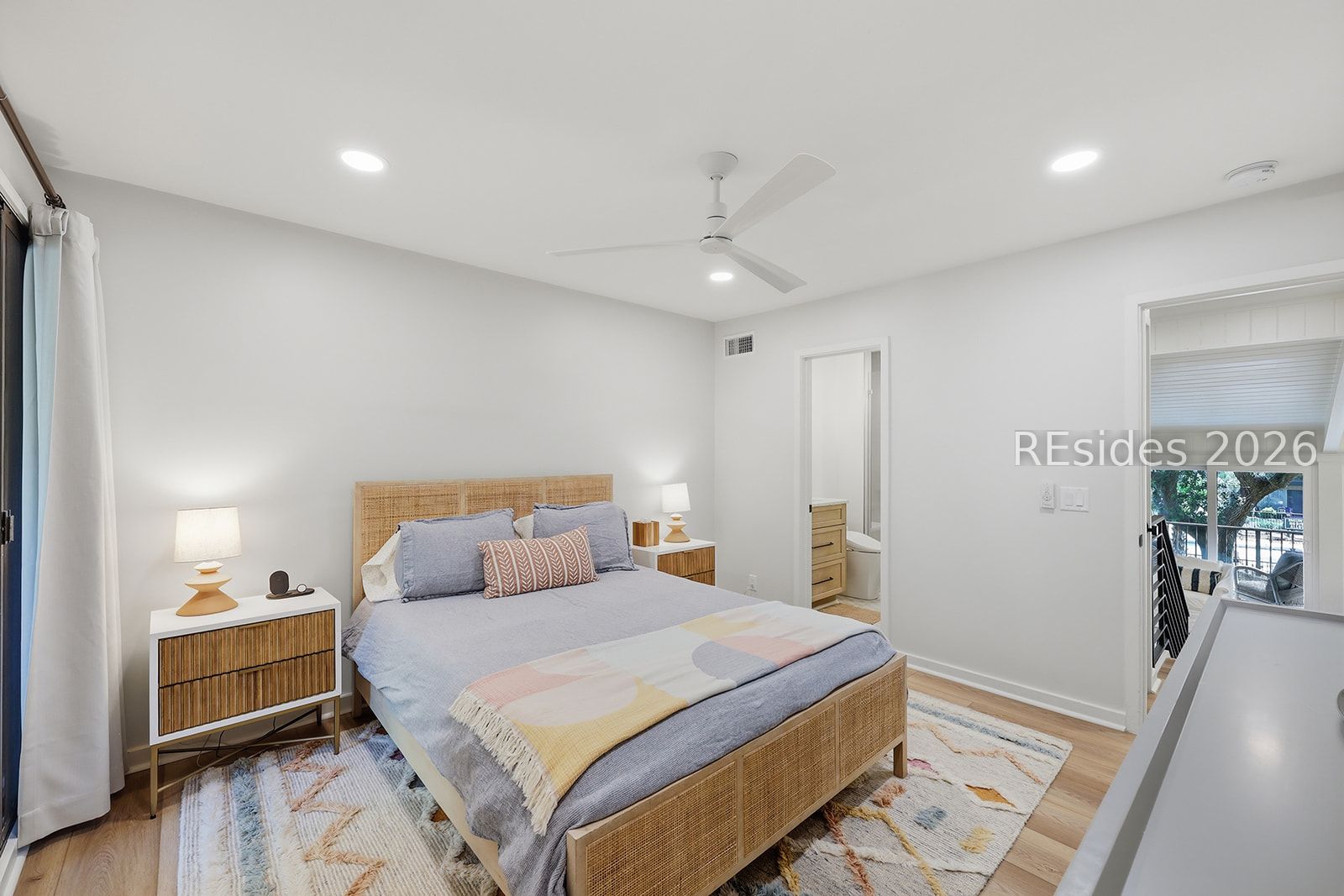 37 S Forest Beach Drive Unit: 9